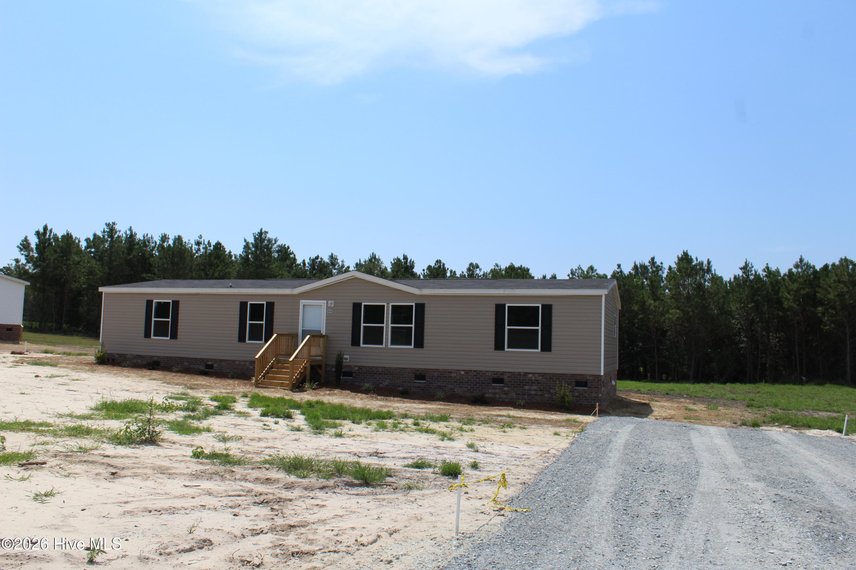 Manufactured Home at 944 Blind Bridge Road, Magnolia, NC 28453, photo 14 of 17