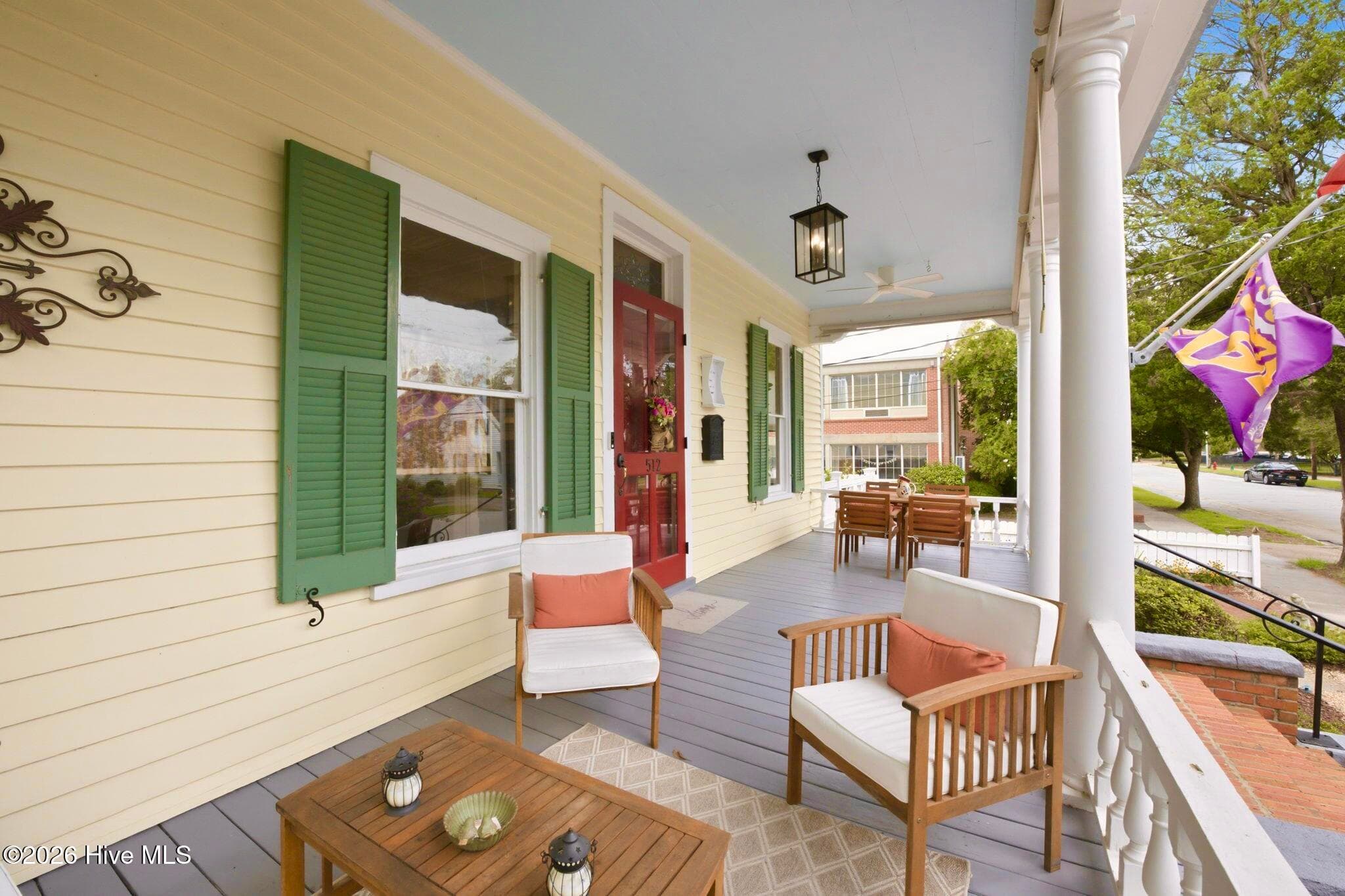 Single Family Residence at 512 Middle Street, New Bern, NC 28560, photo 10 of 73
