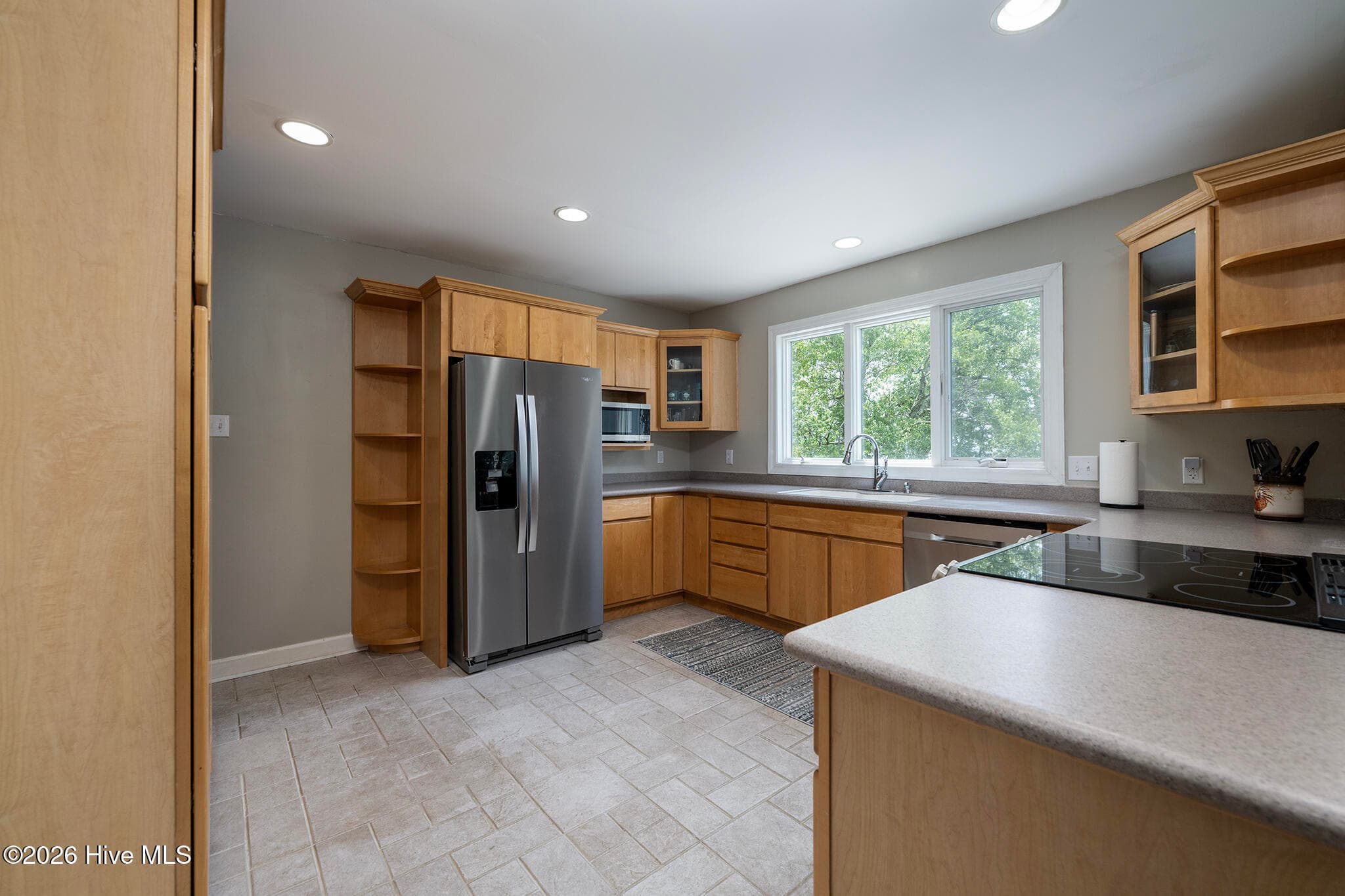 Kitchen - 5616 Gondolier Drive, New Bern, NC 28560