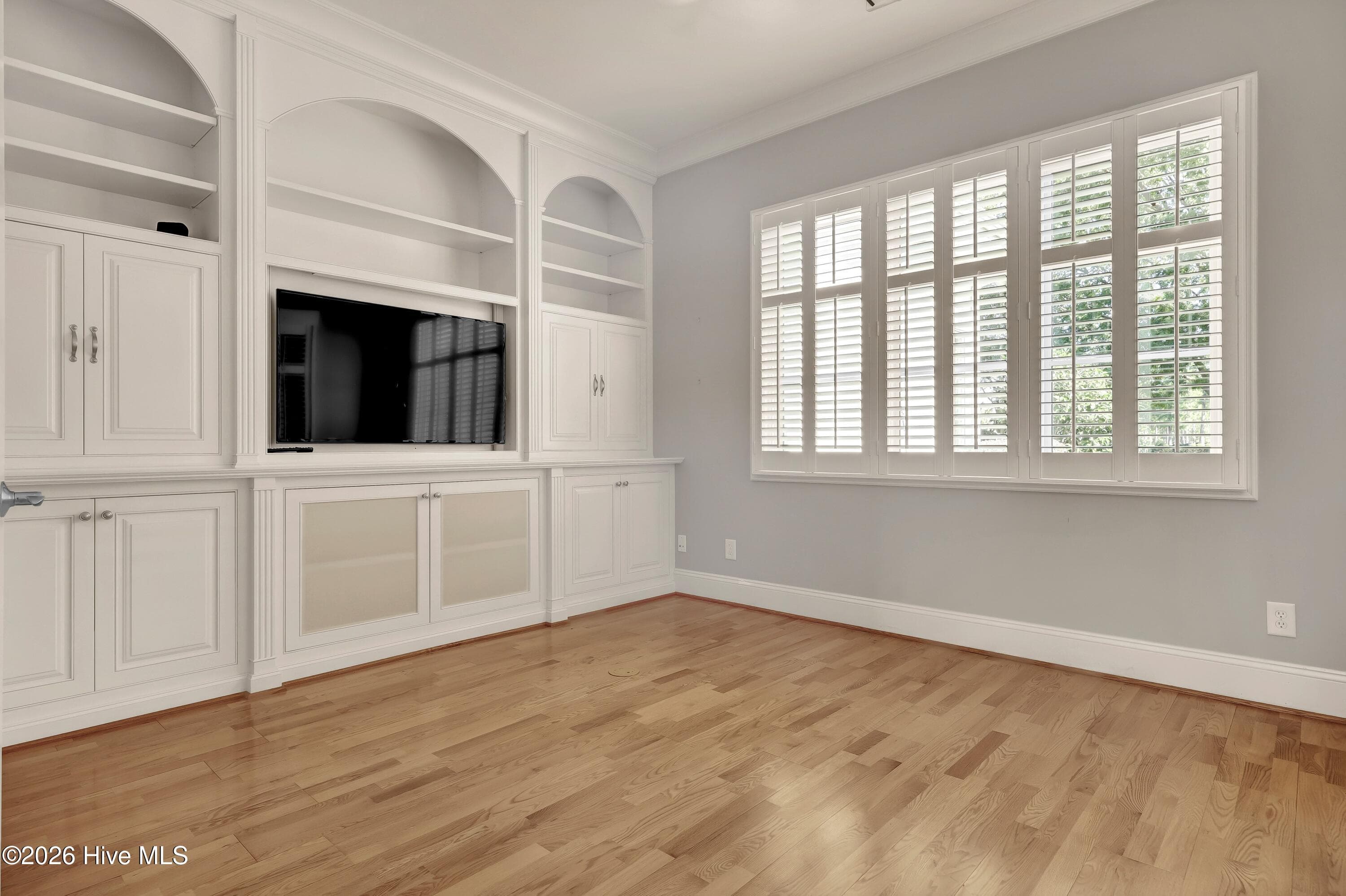 Single Family Residence at 405 Moss Tree Drive, Wilmington, NC 28405, photo 12 of 49