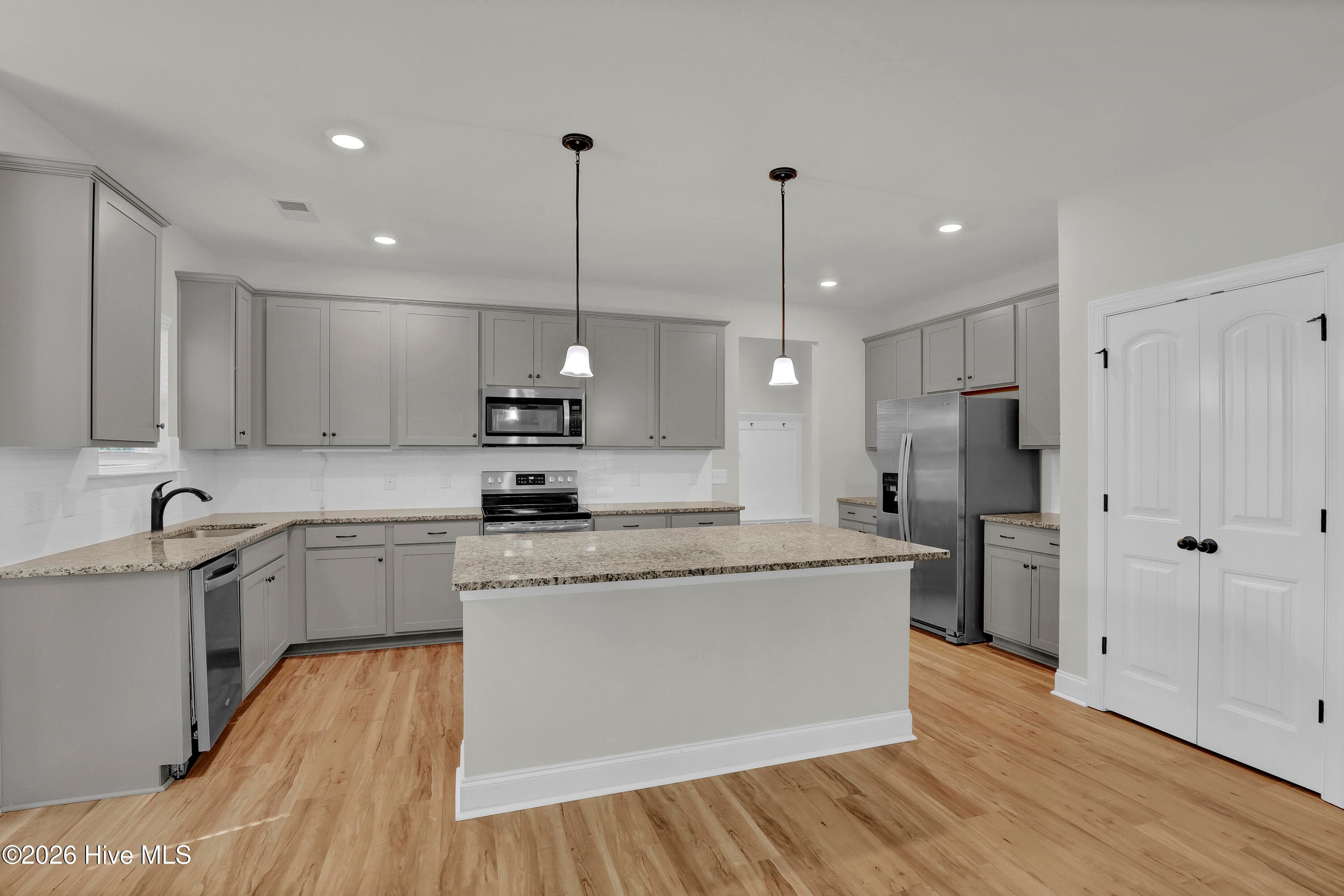 Single Family Residence at 506 W Red Head Circle, Sneads Ferry, NC 28460, photo 11 of 63