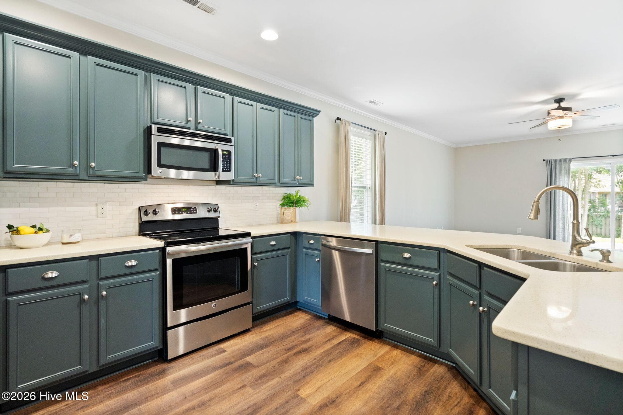 Single Family Residence at 115 Bunchberry Court, Hampstead, NC 28443, photo 14 of 54