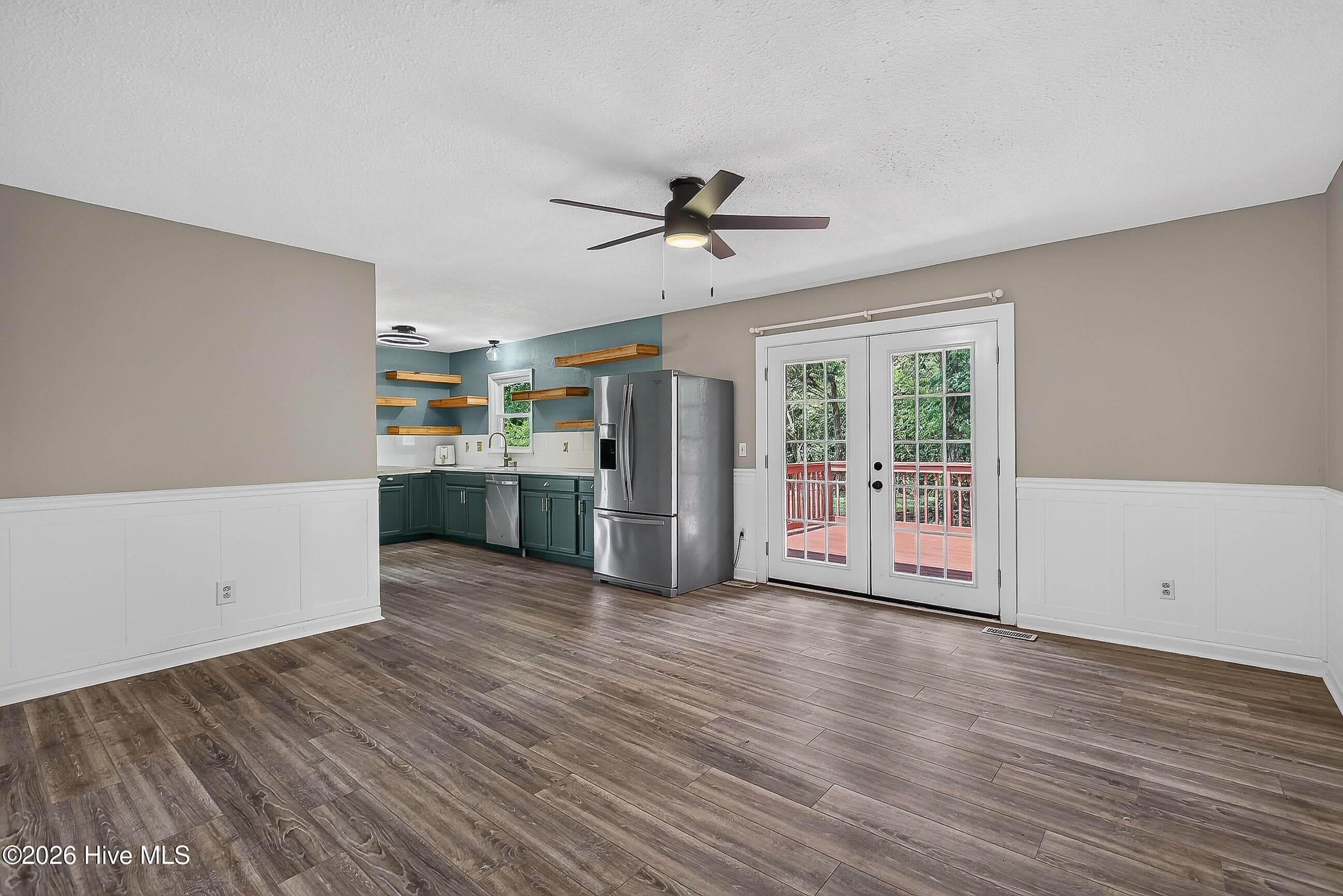 Single Family Residence at 125 Linda Loop, Jacksonville, NC 28546, photo 7 of 34
