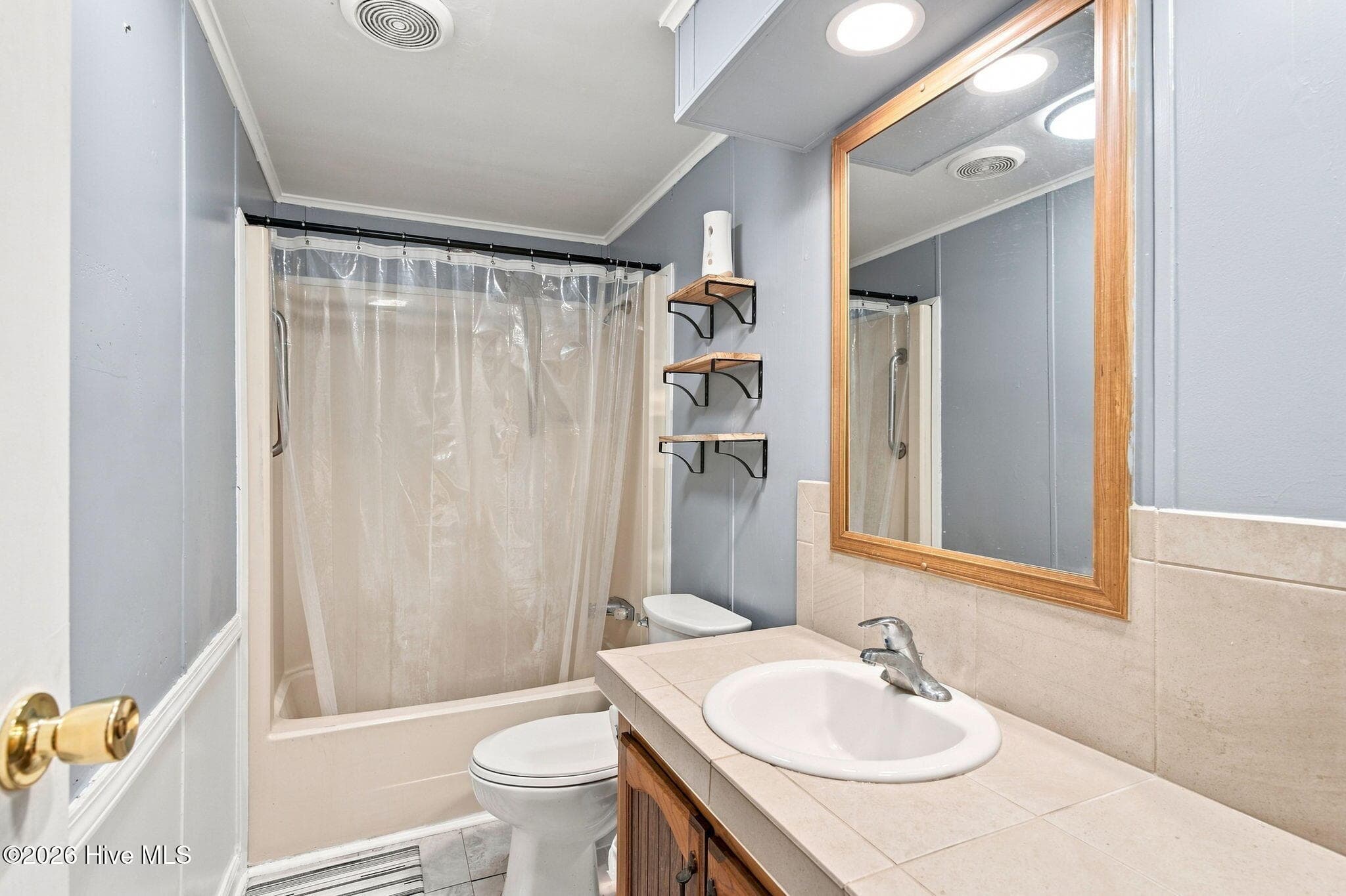 Manufactured Home at 900 Lighthouse Court, Hampstead, NC 28443, photo 26 of 44