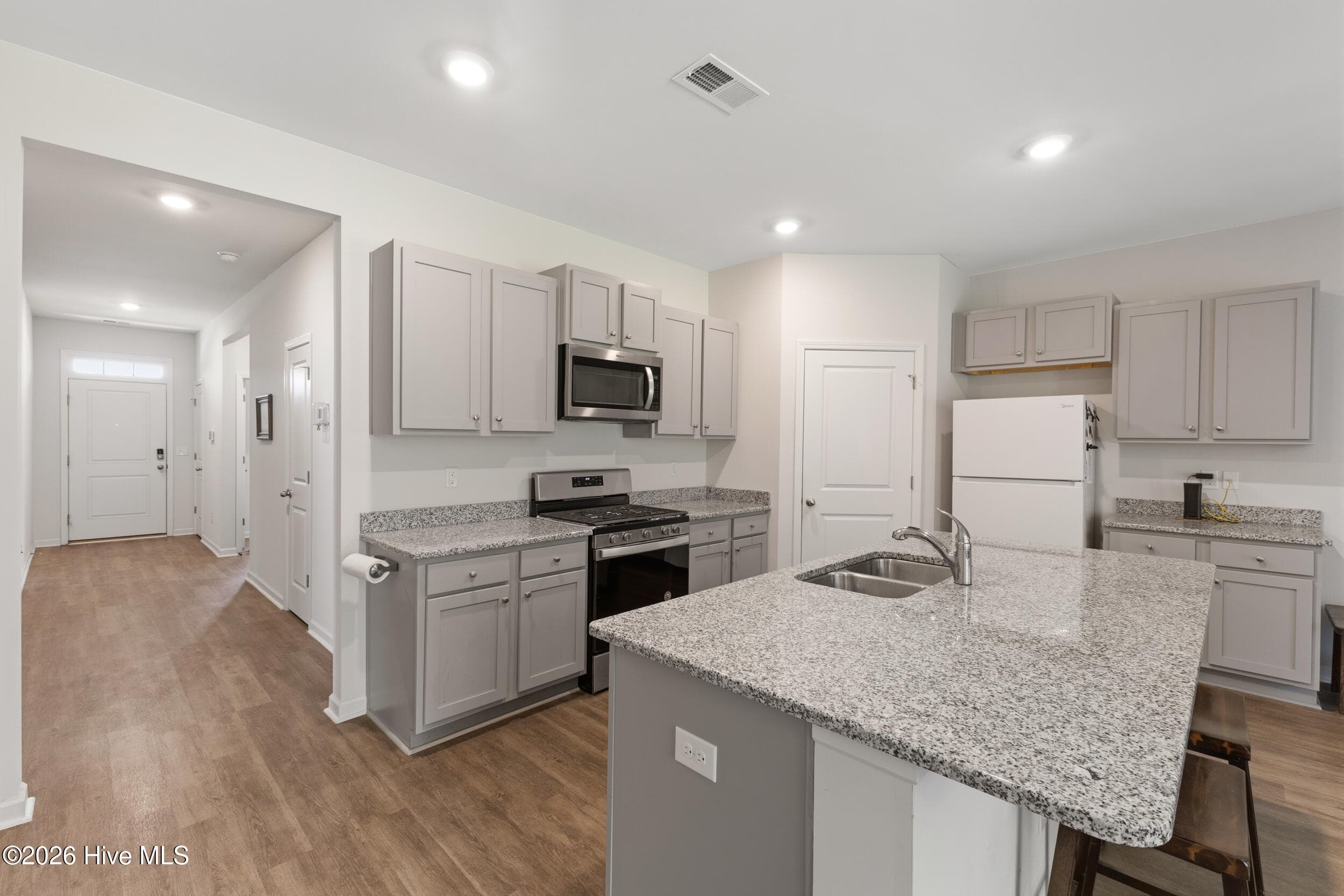 Single Family Residence at 133 Tributary Circle, Wilmington, NC 28401, photo 9 of 30