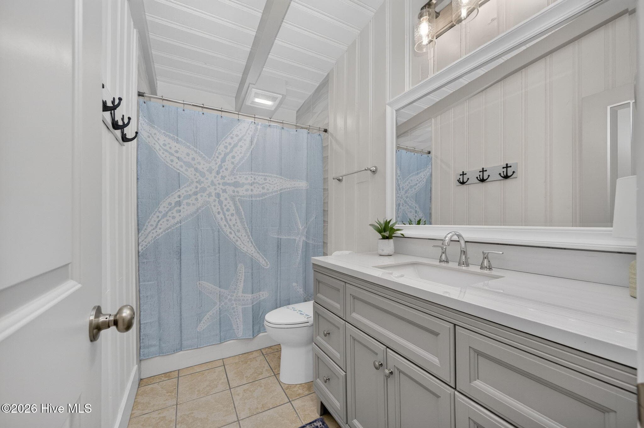 Single Family Residence at 105 SE 76th Street, Oak Island, NC 28465, photo 13 of 28