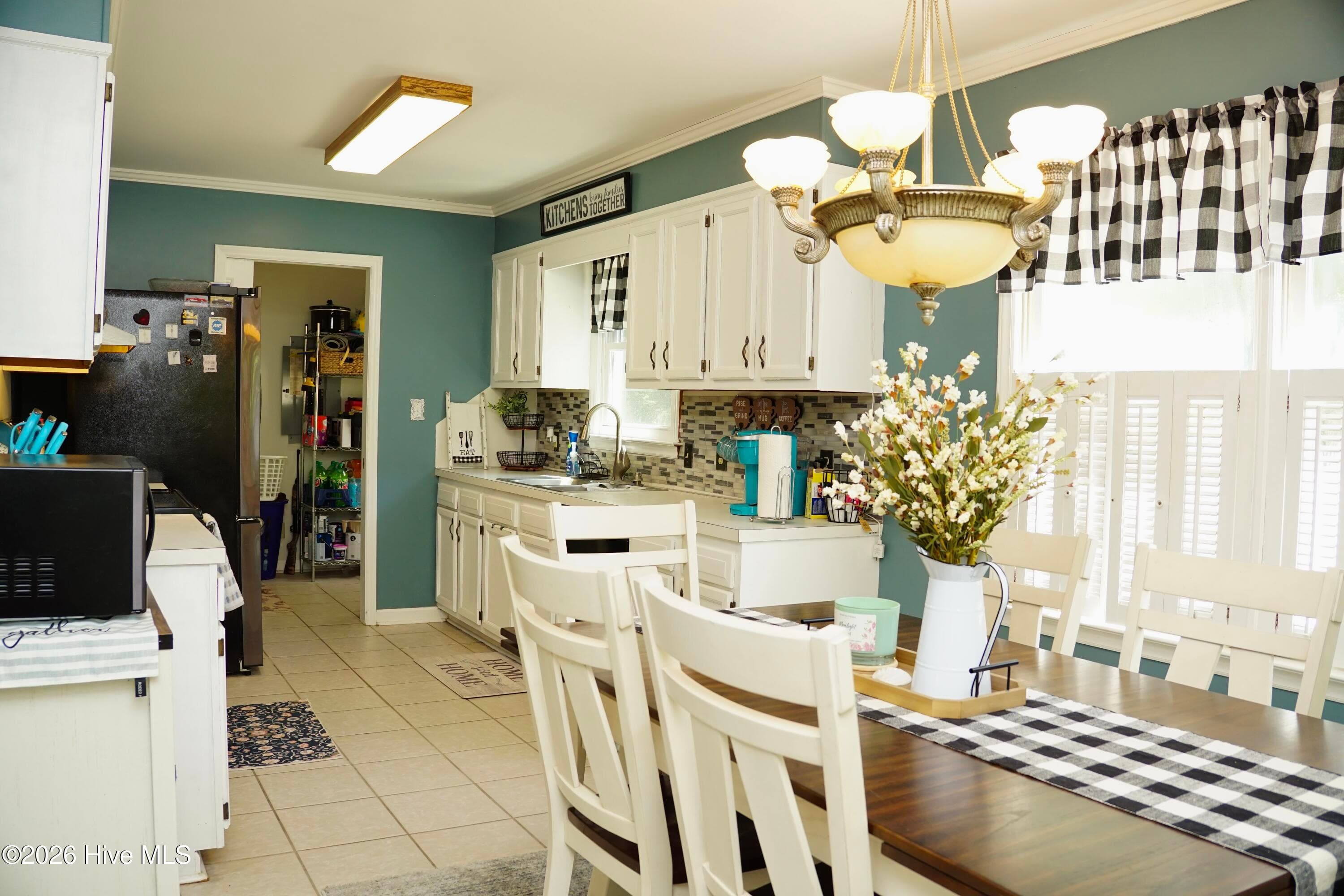 Single Family Residence at 124 Country Place, Washington, NC 27889, photo 10 of 29