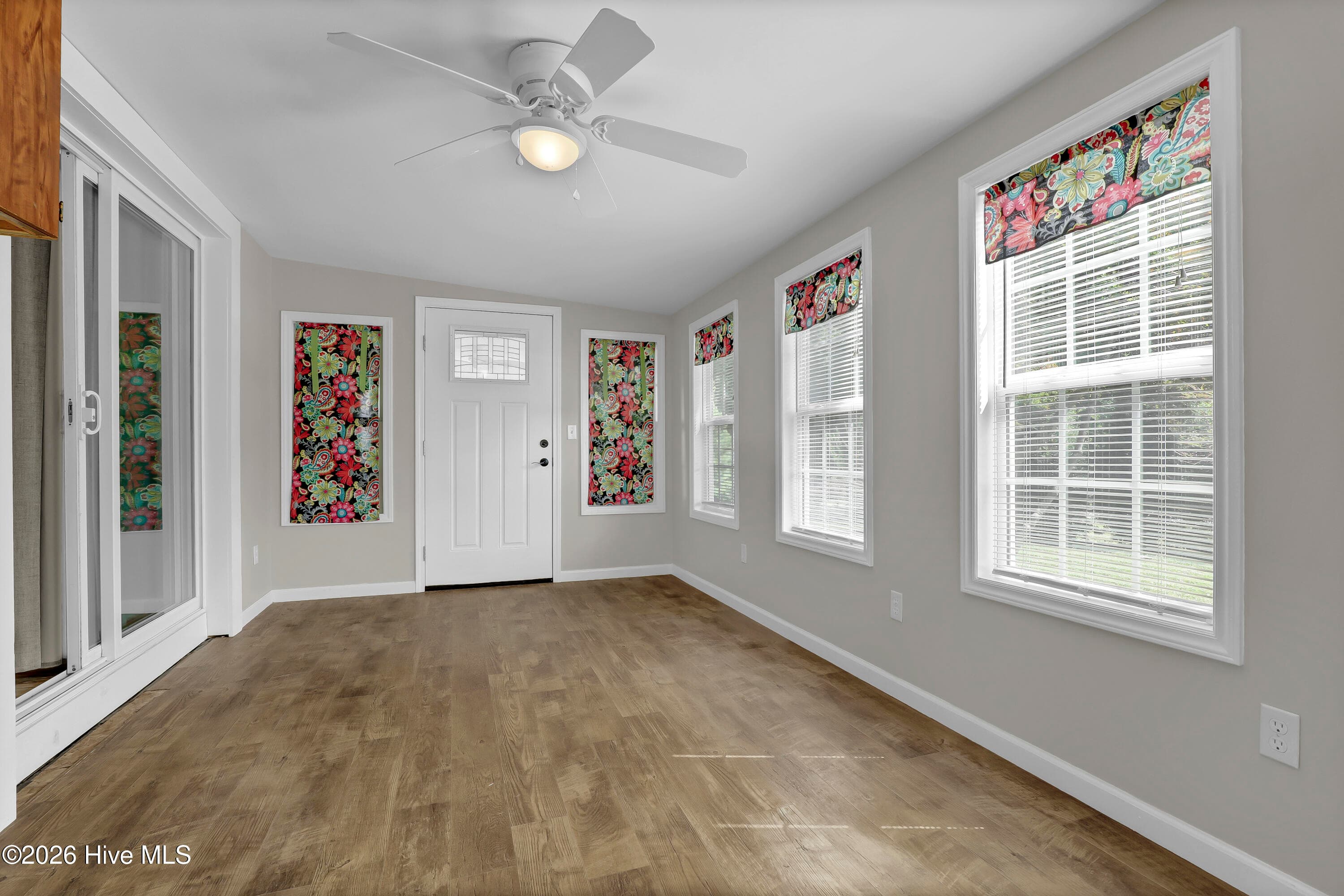 Manufactured Home at 714 Cedar Avenue, Hampstead, NC 28443, photo 15 of 30