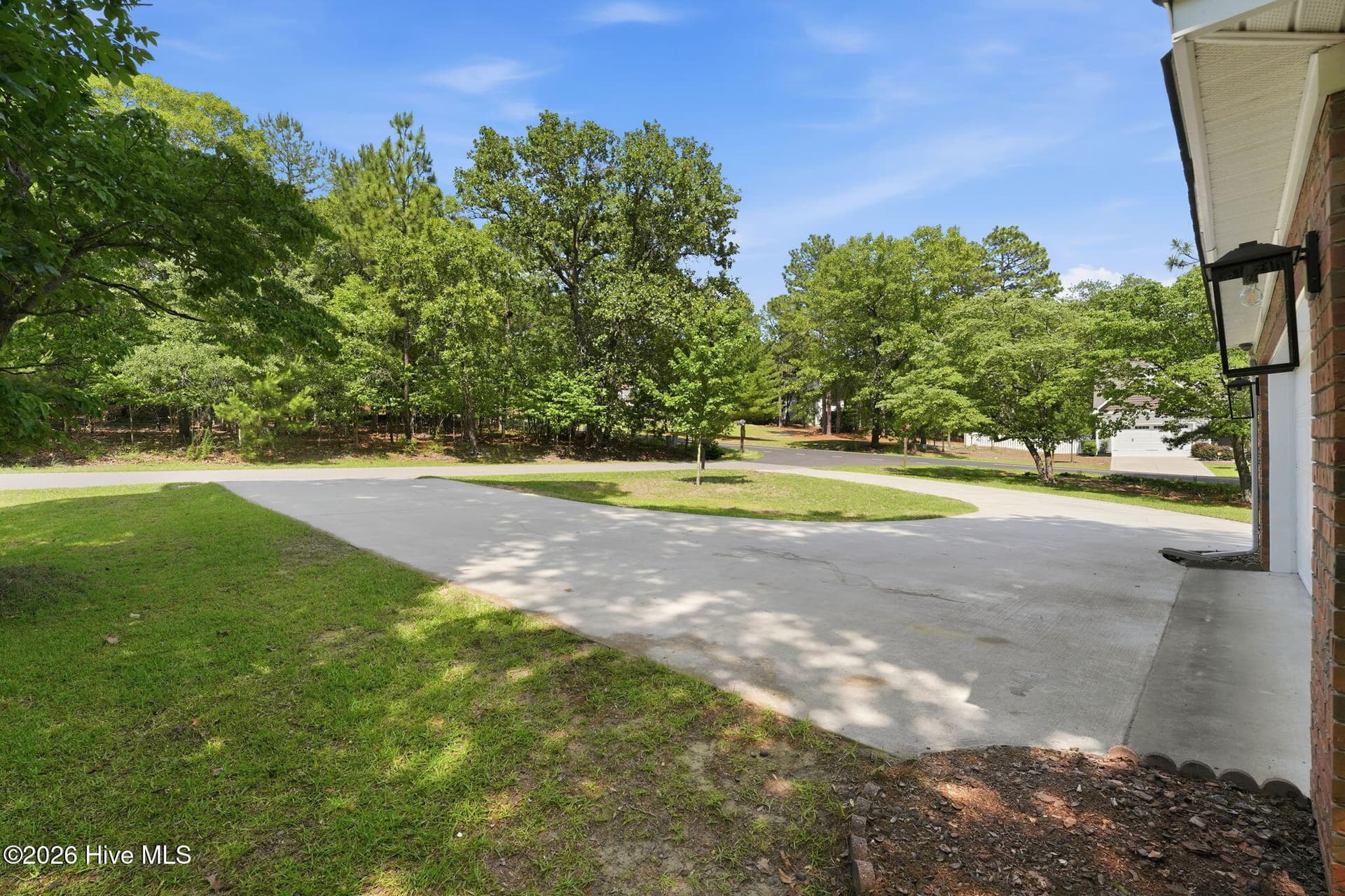 Single Family Residence at 2 Ash Court, Pinehurst, NC 28374, photo 10 of 61