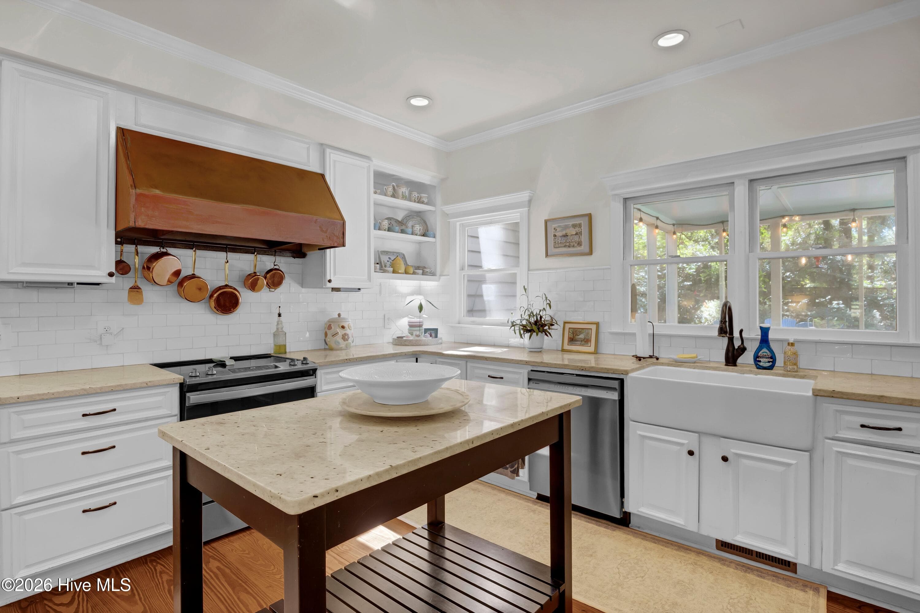 Single Family Residence at 6224 Turtle Hall Drive, Wilmington, NC 28409, photo 17 of 58