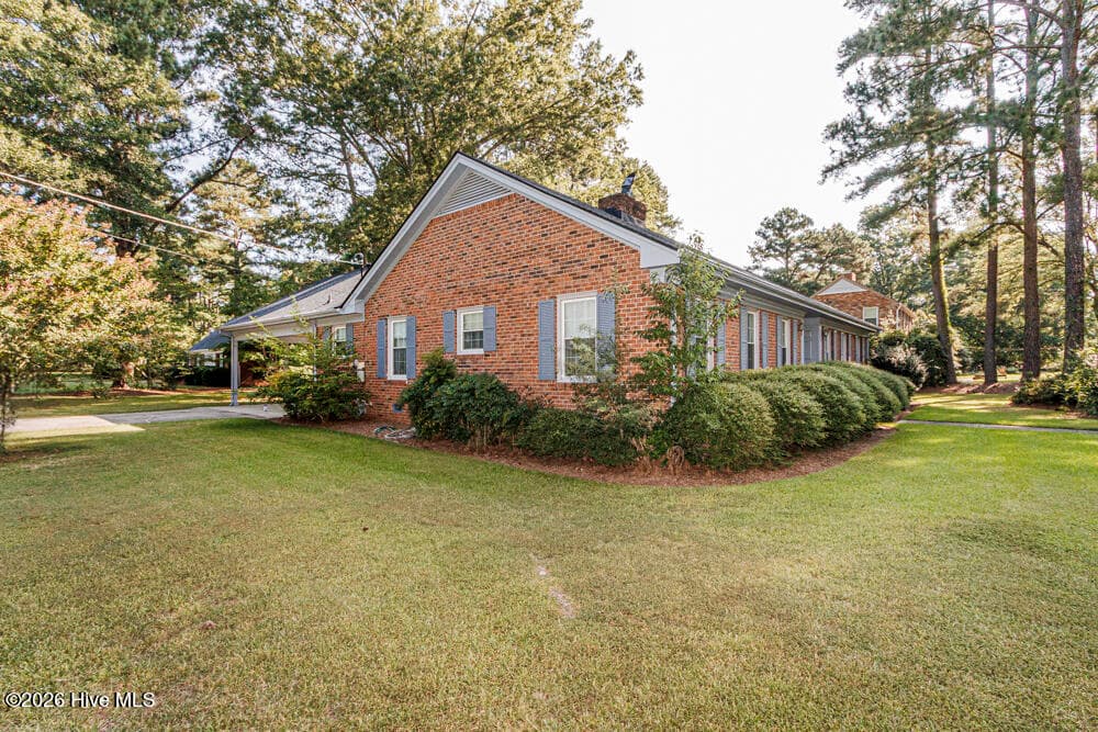 Single Family Residence at 218 Forest Hills Road NW, Wilson, NC 27896, photo 4 of 45