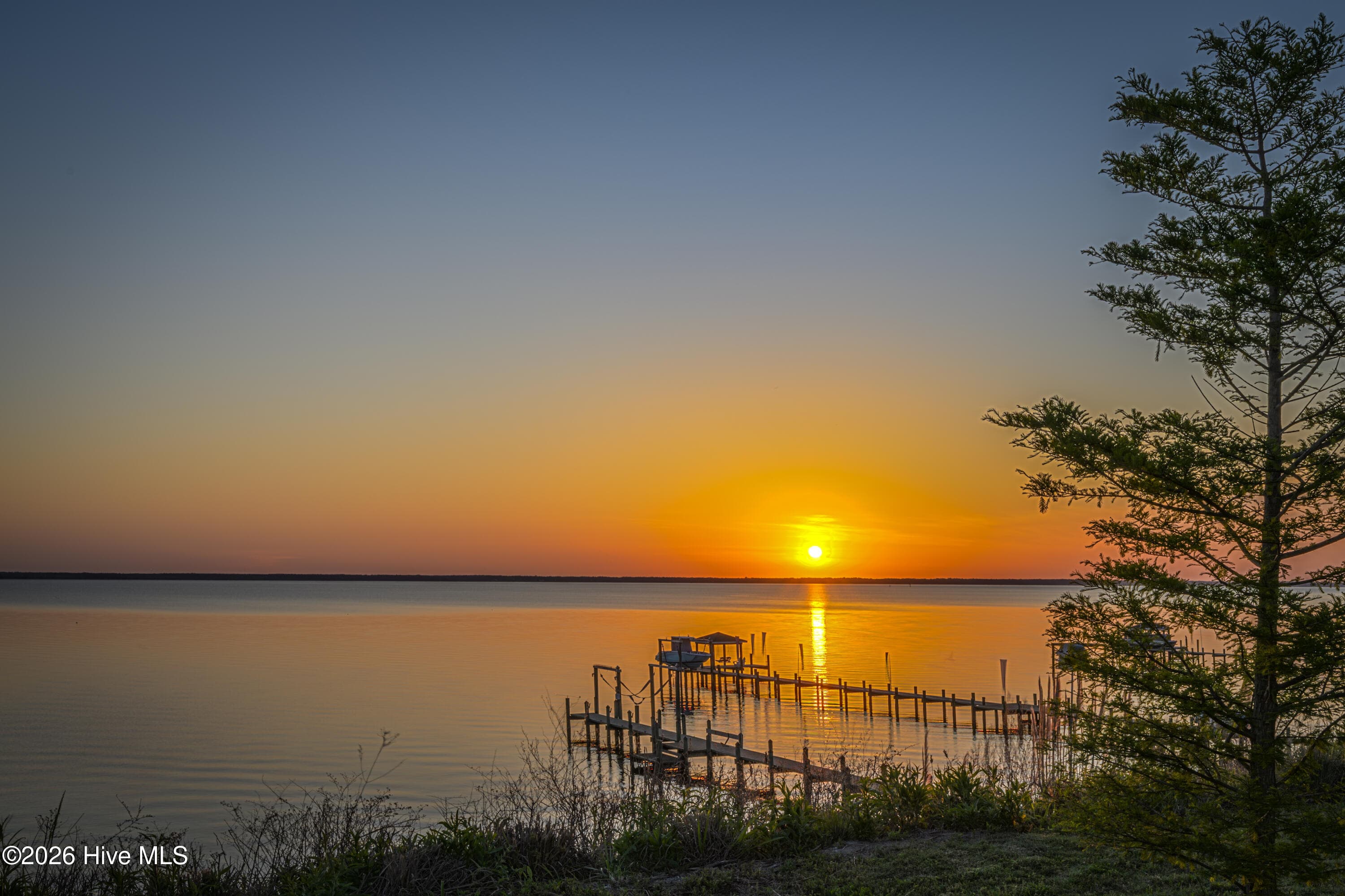 Sunrise over the Neuse River - 228 Drake Landing, New Bern, NC 28560