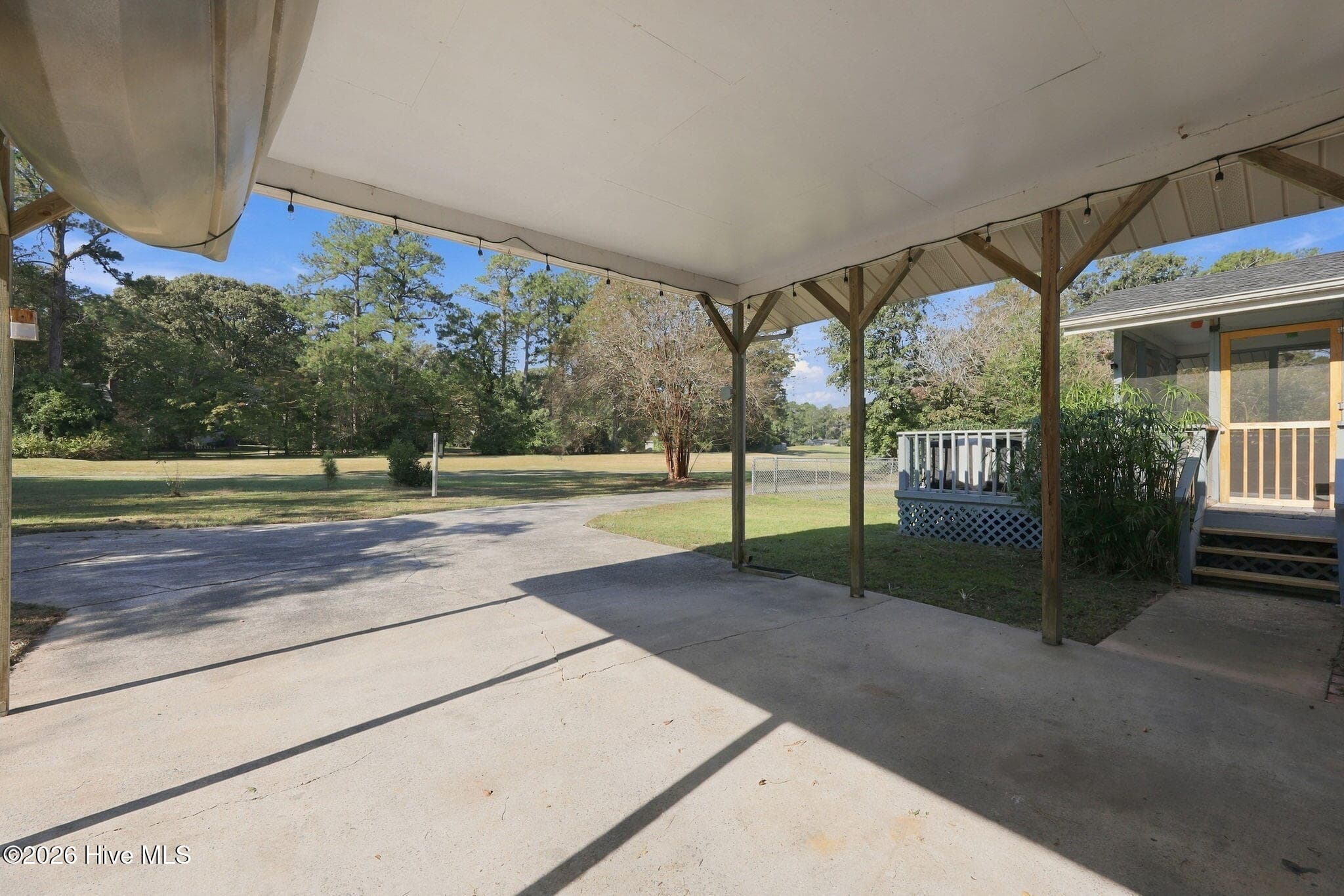 Single Family Residence at 309 Willowbrook Court, New Bern, NC 28562, photo 41 of 57