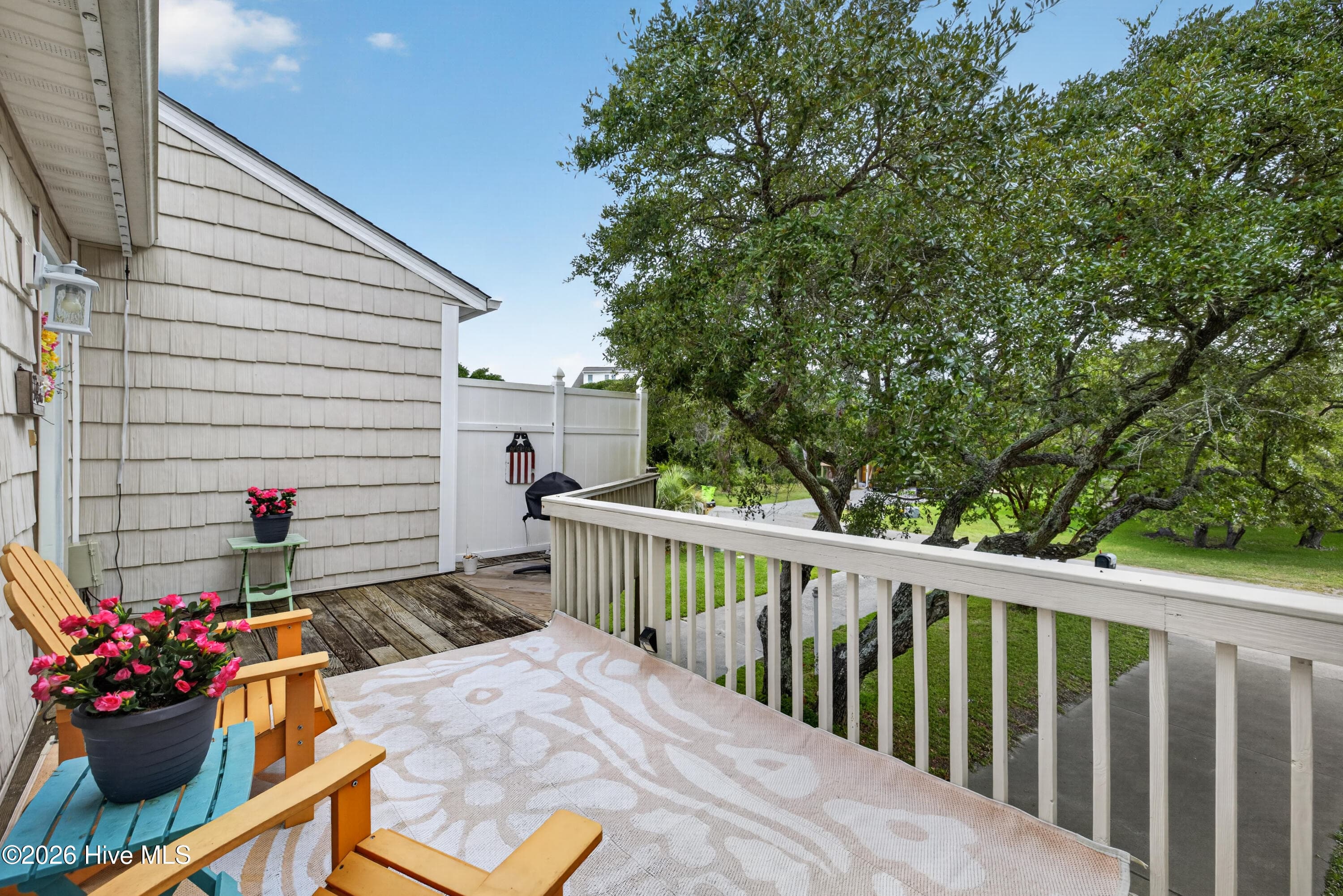 front porch - 301 Bay Circle, North Topsail Beach, NC 28460