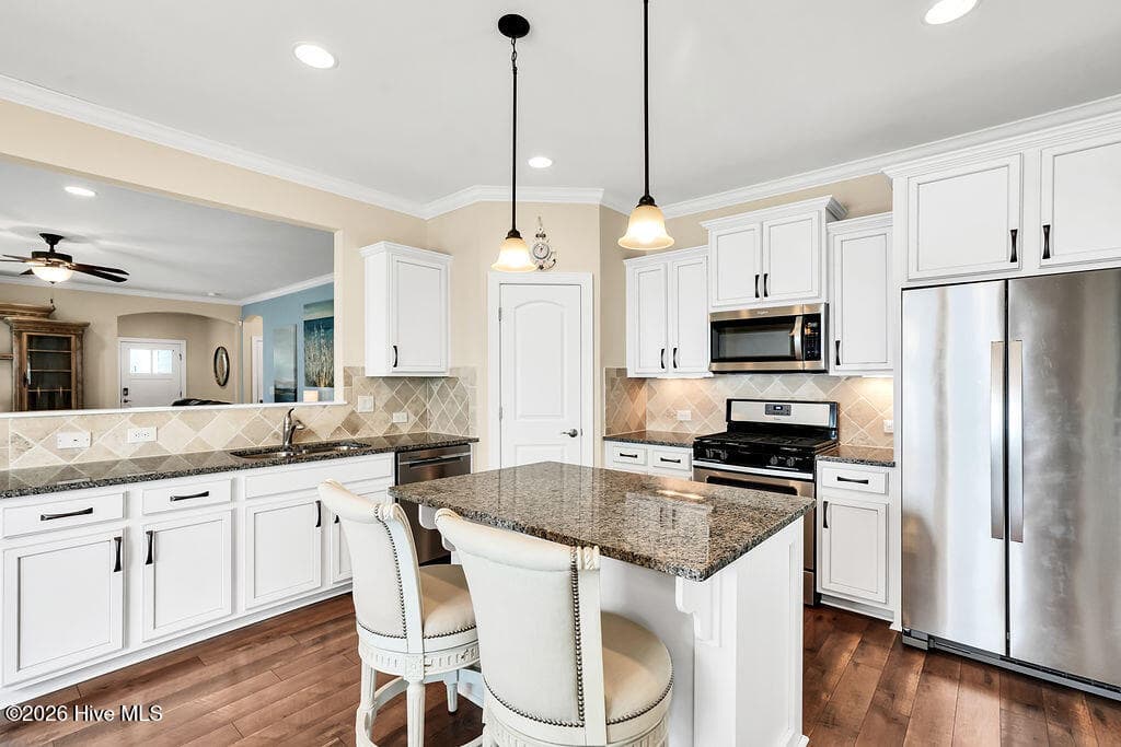 Single Family Residence at 7091 Muskerry Way, Leland, NC 28451, photo 15 of 107