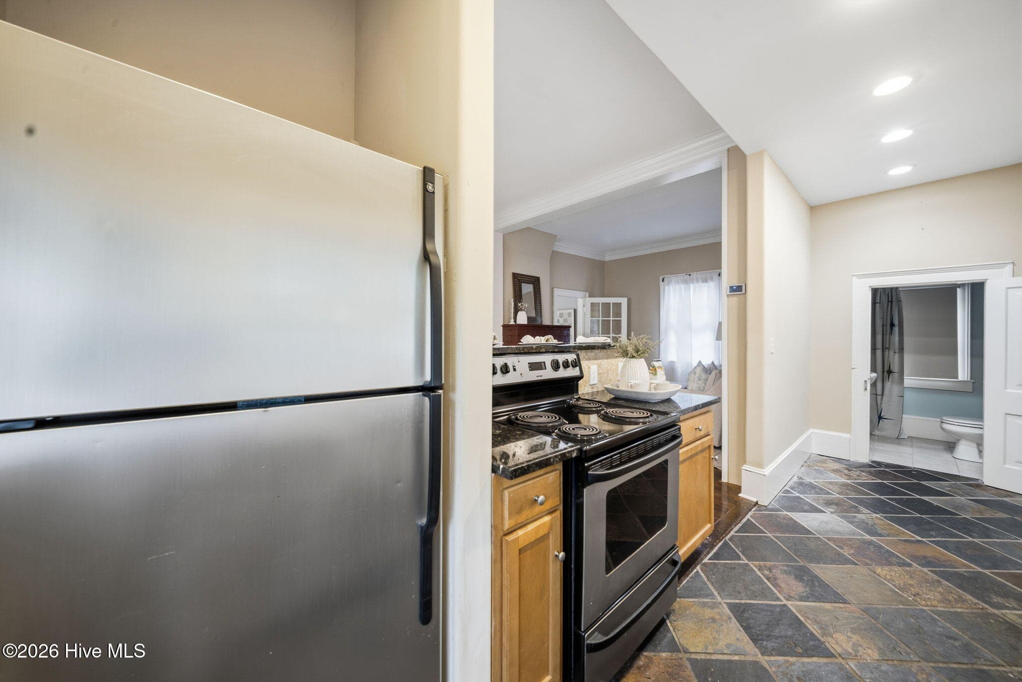 Single Family Residence at 106 Castle Street, Wilmington, NC 28401, photo 24 of 54