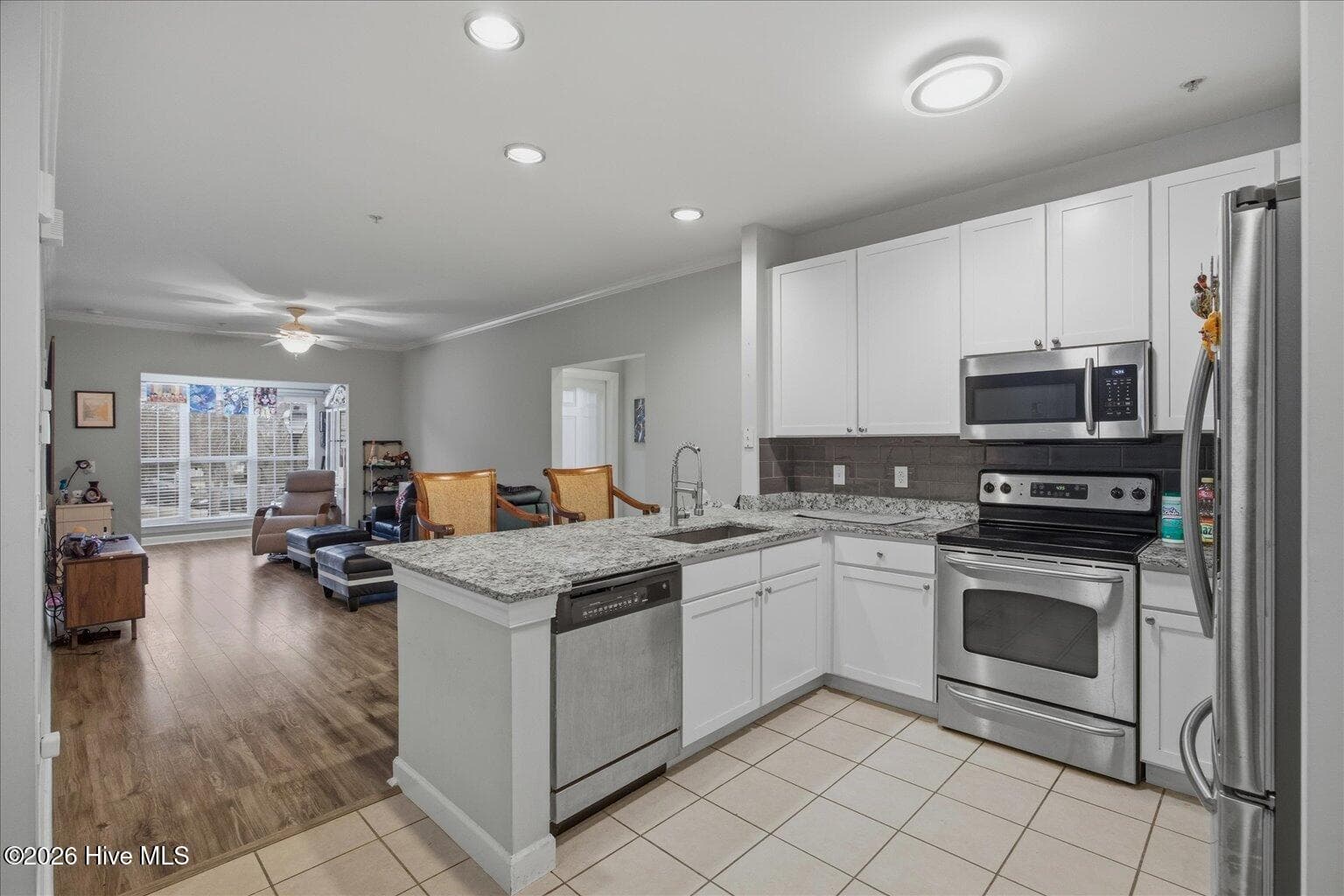 Condominium at 2820 Bloomfield Lane Unit 207, Wilmington, NC 28412, photo 4 of 36
