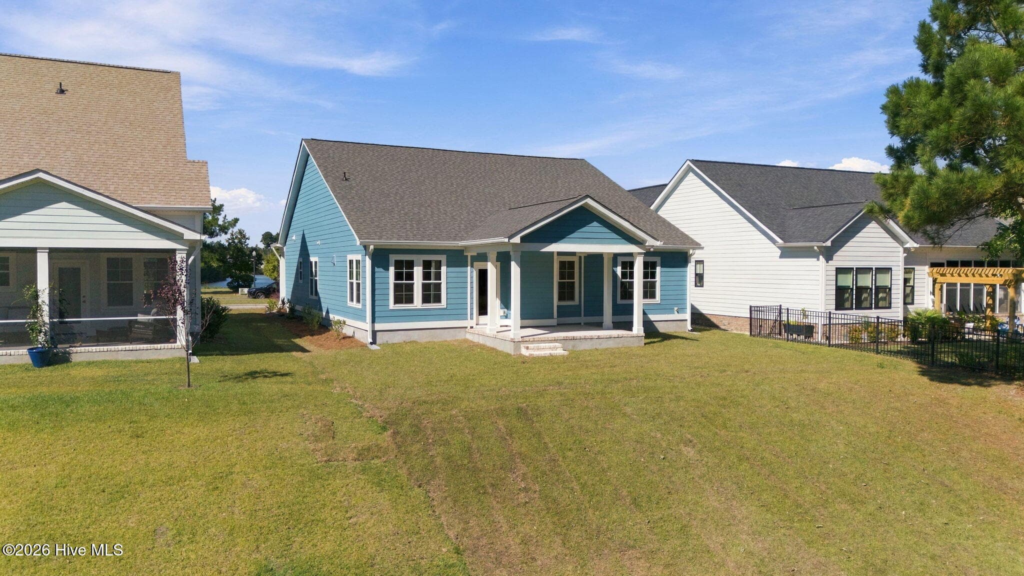 Single Family Residence at 4058 Reunion Pointe Lane, New Bern, NC 28562, photo 15 of 62