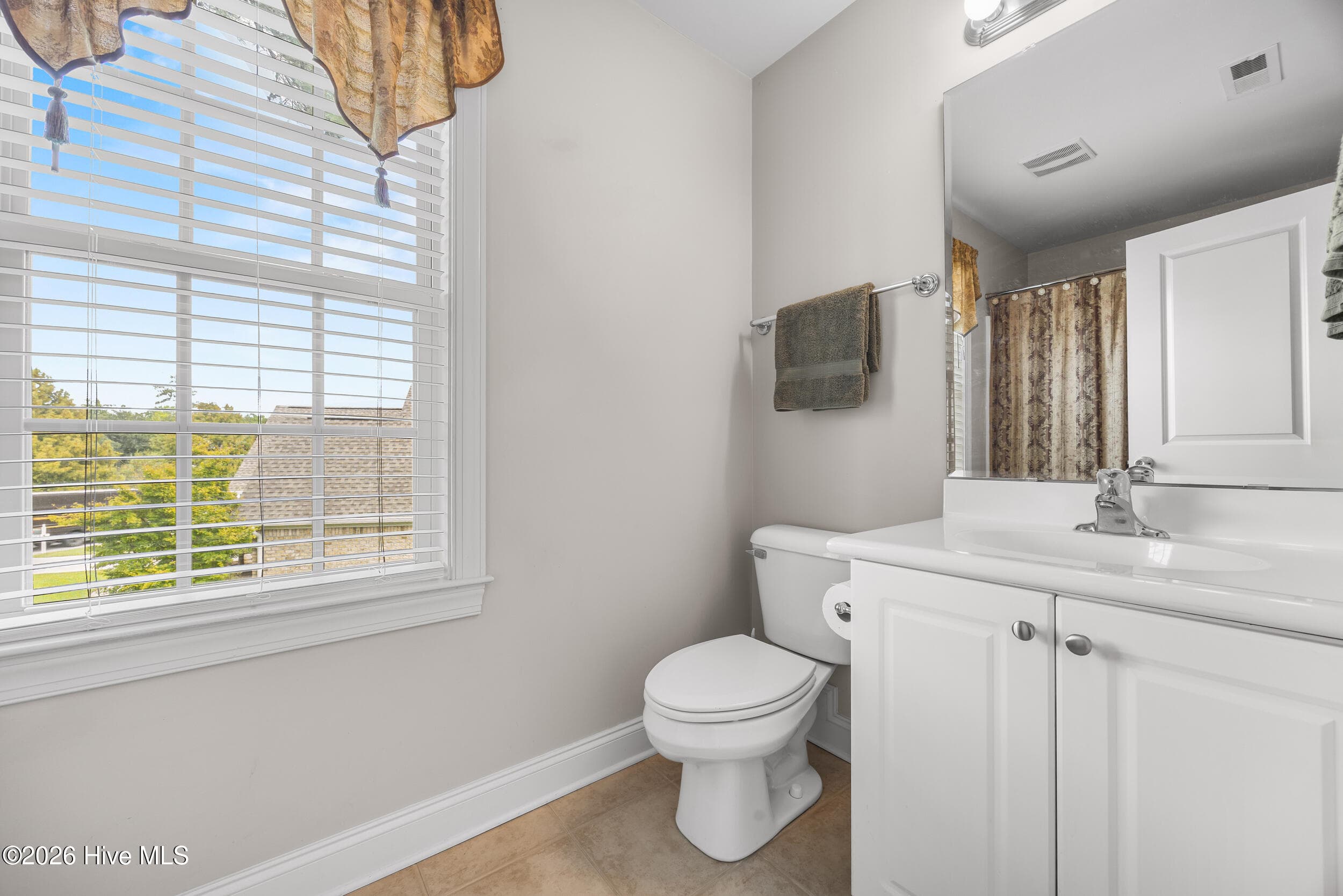 Single Family Residence at 8746 Ramsbury Way, Wilmington, NC 28411, photo 35 of 50
