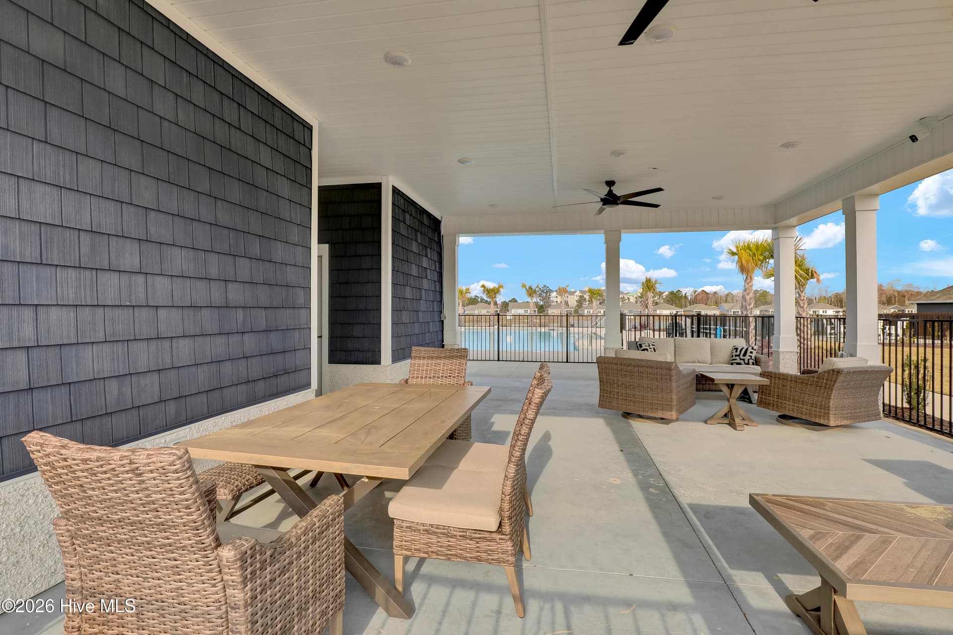 Neighborhood Eating Area - 512 Edgewater Way, Surf City, NC 28445