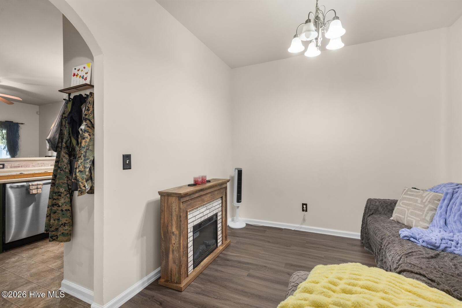 Townhouse at 270 Caldwell Loop, Jacksonville, NC 28546, photo 6 of 24
