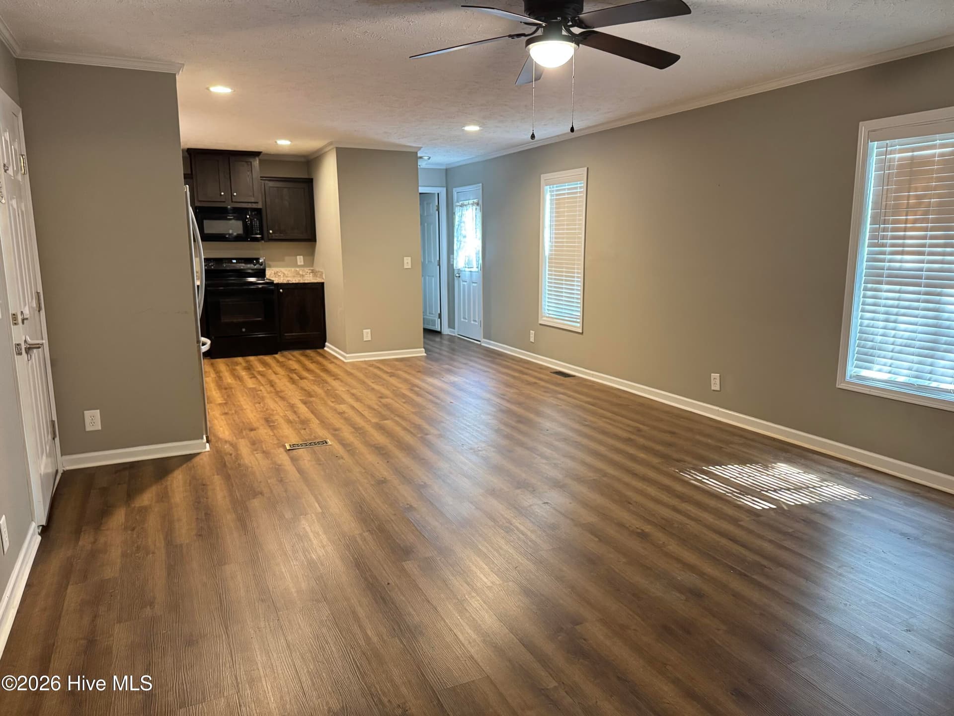 Manufactured Home at 3474 Tarpon Court SE, Bolivia, NC 28422, photo 8 of 24