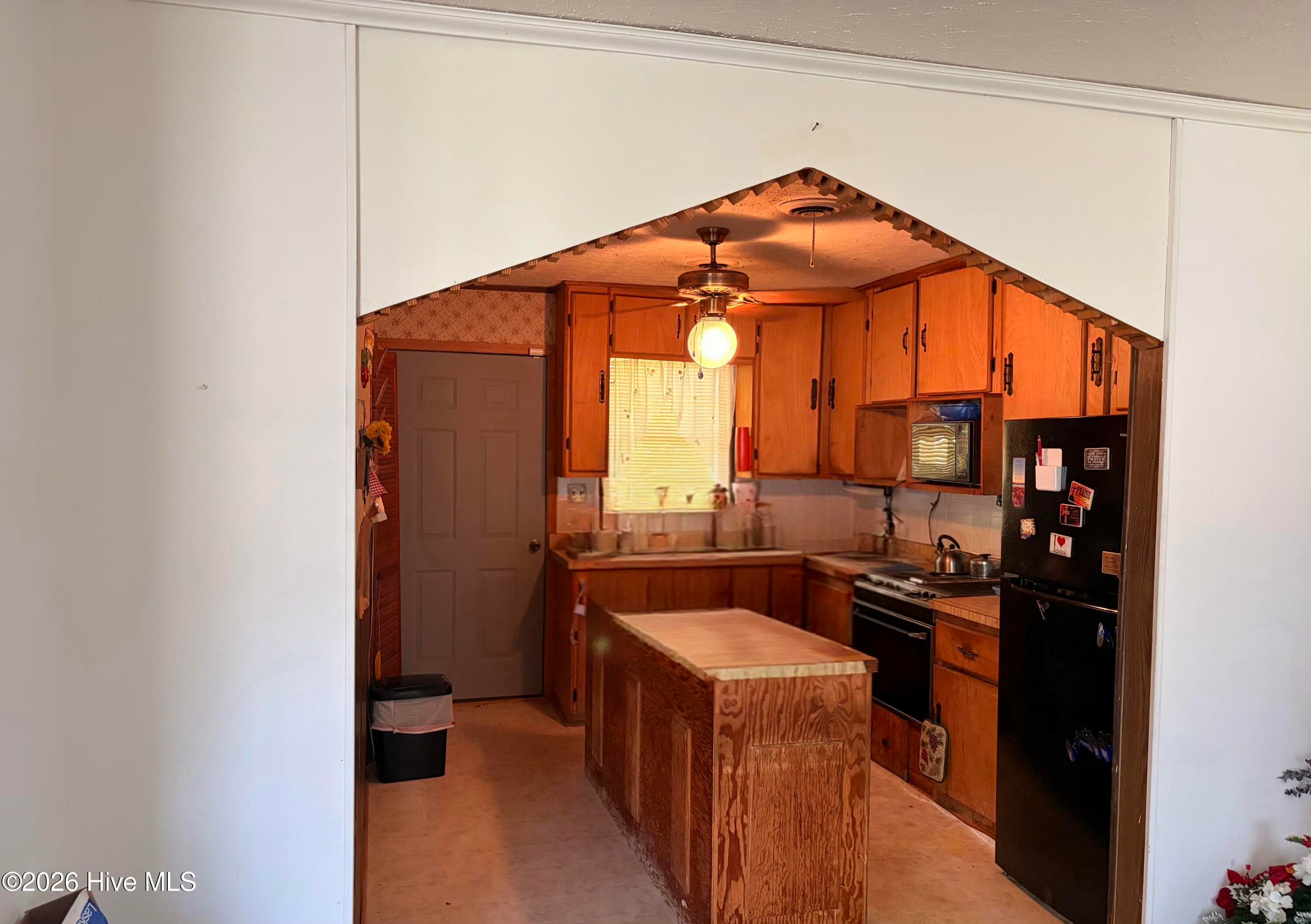 Single Family Residence at 71 Canna Street, Barnwell, SC 29812, photo 11 of 13