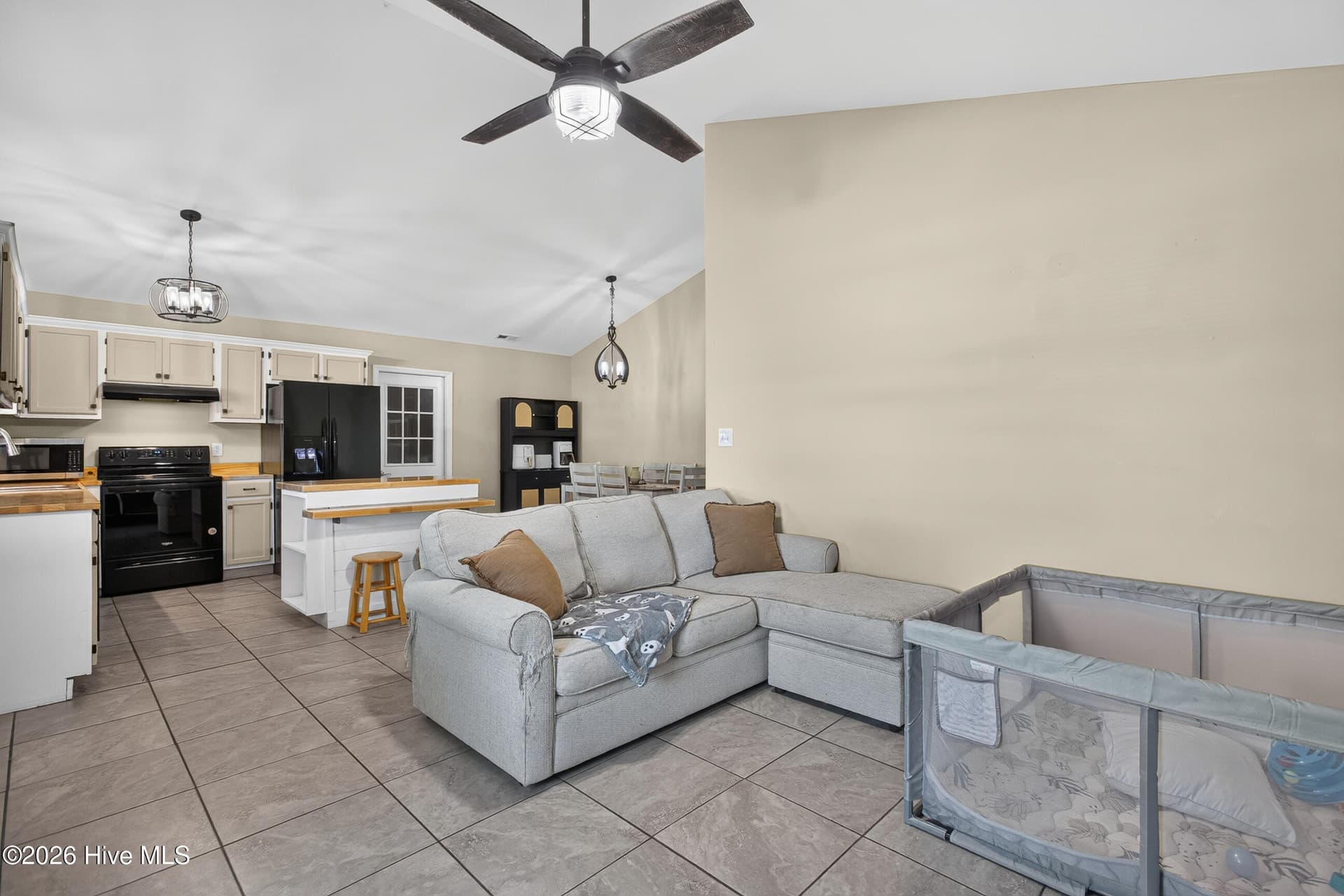 Single Family Residence at 408 Foxtrace Lane, Hubert, NC 28539, photo 13 of 35