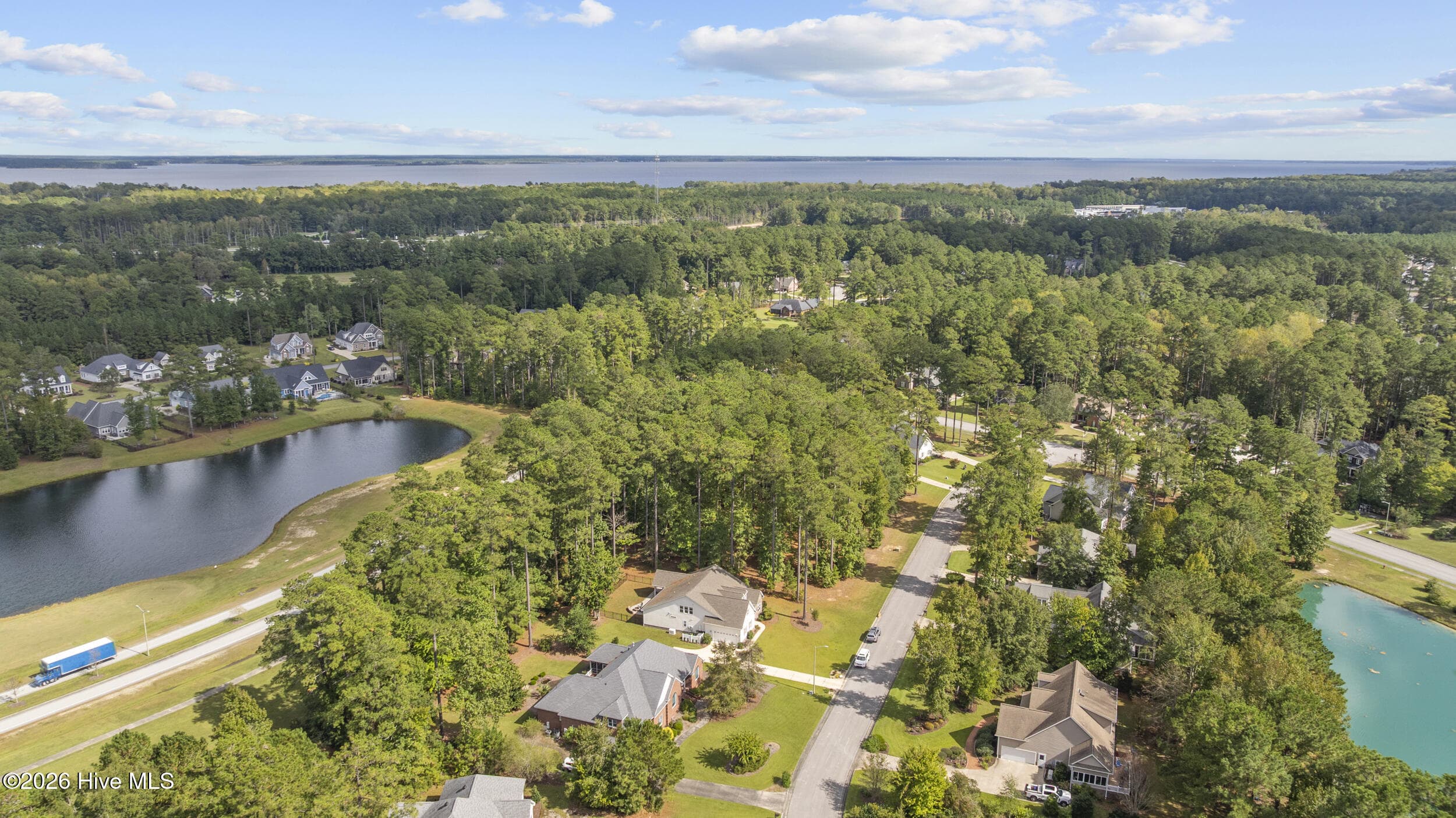 Single Family Residence at 3709 Viridian Trace, New Bern, NC 28562, photo 4 of 50