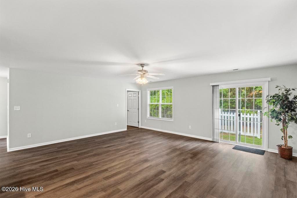 Condominium at 405 Jasmine N, Swansboro, NC 28584, photo 19 of 40