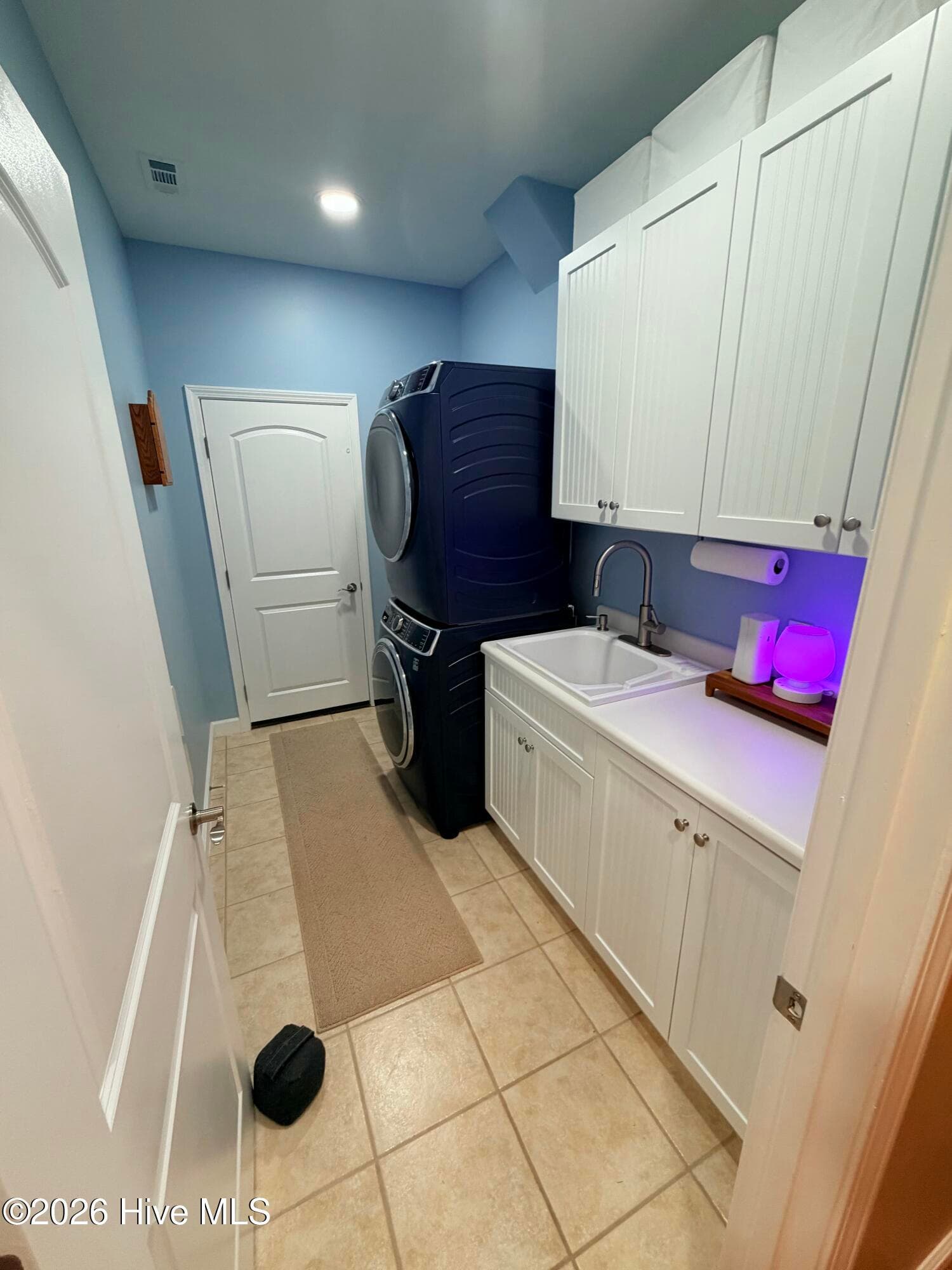 laundry room - 1926 Snowy Egret Drive, Morehead City, NC 28557