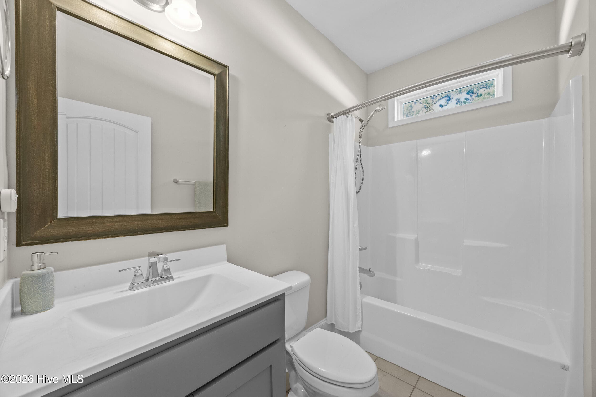Single Family Residence at 116 Bella Port Lane, Wilmington, NC 28412, photo 13 of 45