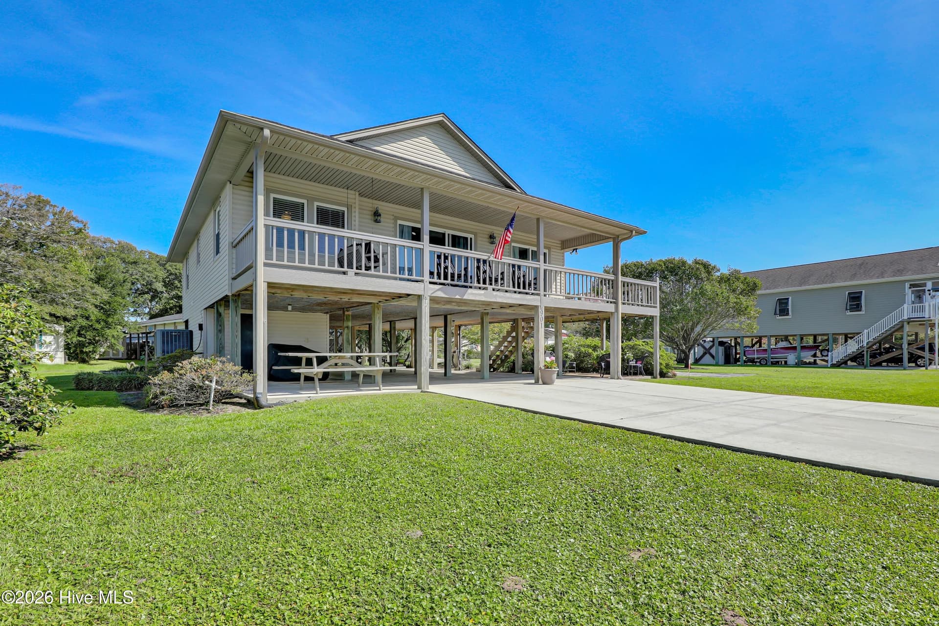 Single Family Residence at 901 Spot Lane, Holly Ridge, NC 28445, photo 9 of 45