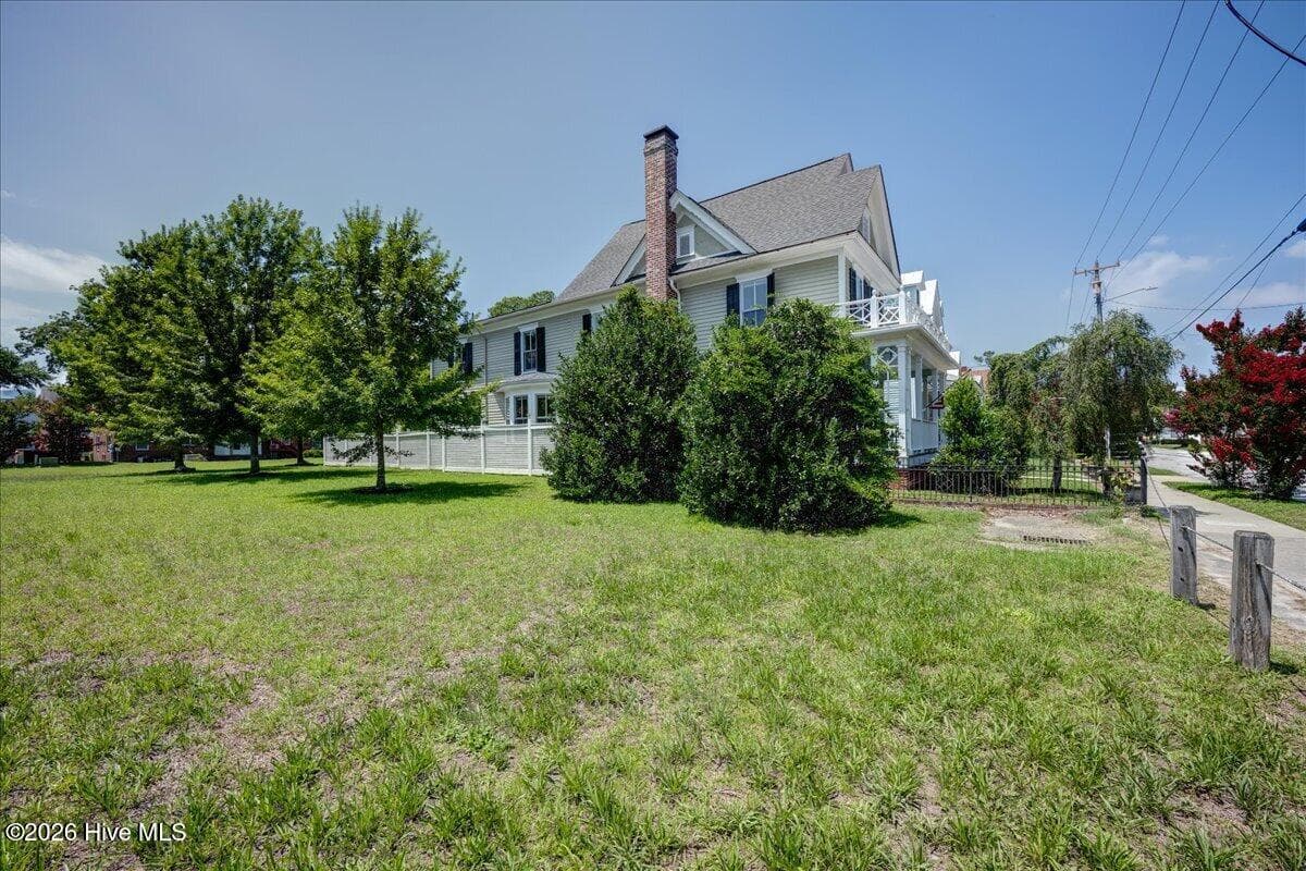 Single Family Residence at 405 Hancock Street, New Bern, NC 28560, photo 16 of 113