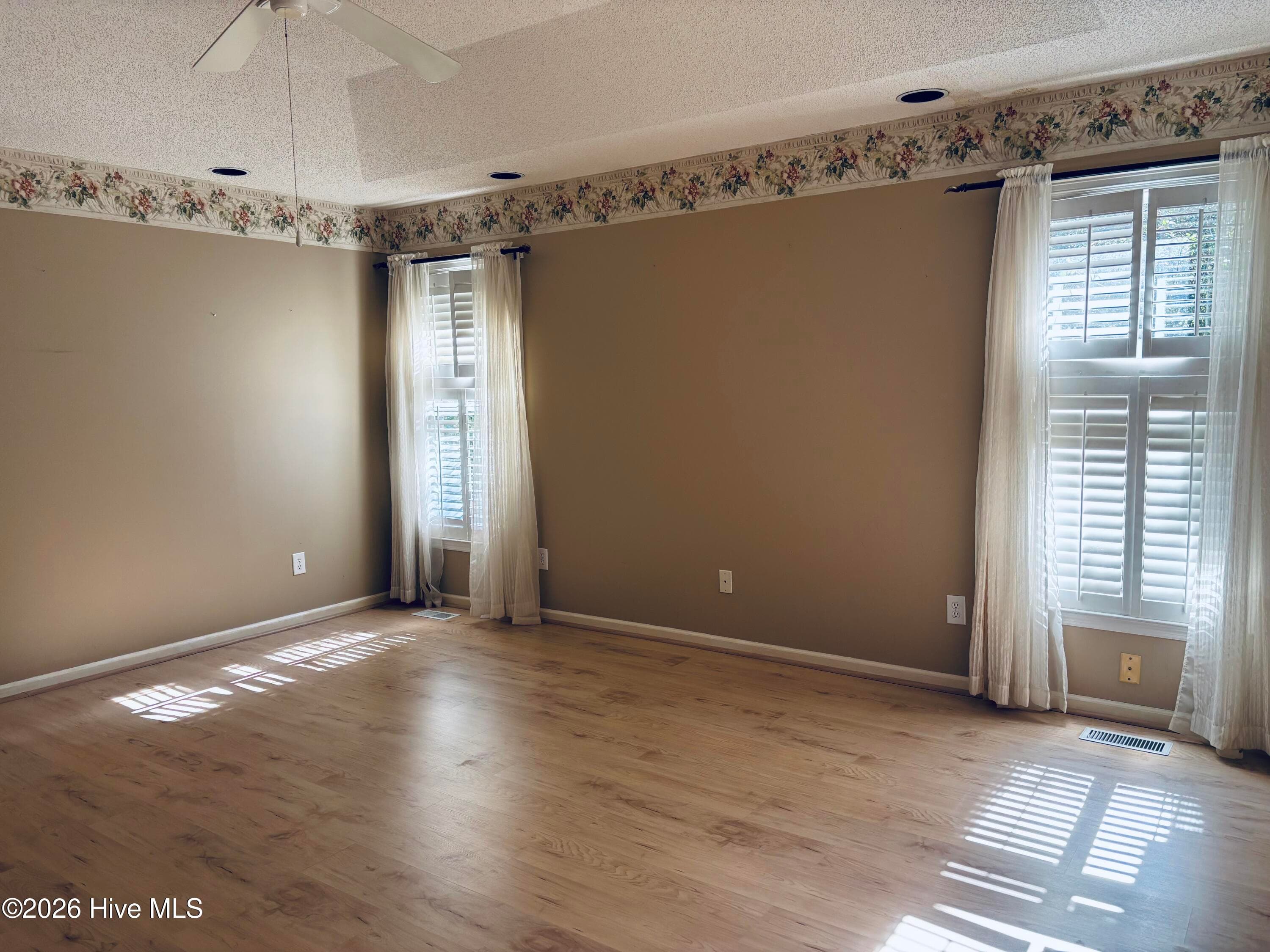 Single Family Residence at 614 Player Court, Jacksonville, NC 28540, photo 12 of 21