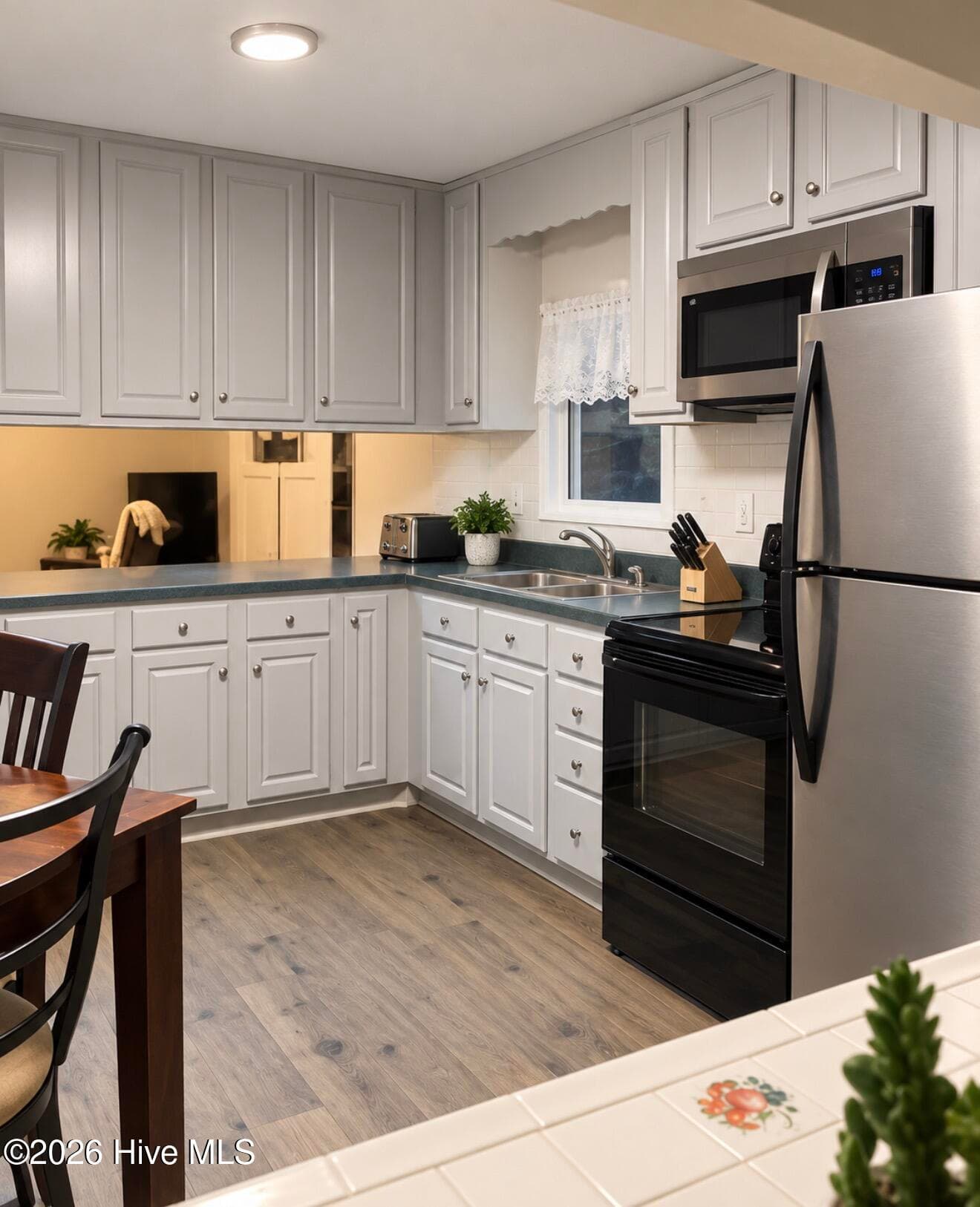 Manufactured Home at 206 Scuppernong Road, Columbia, NC 27925, photo 12 of 52
