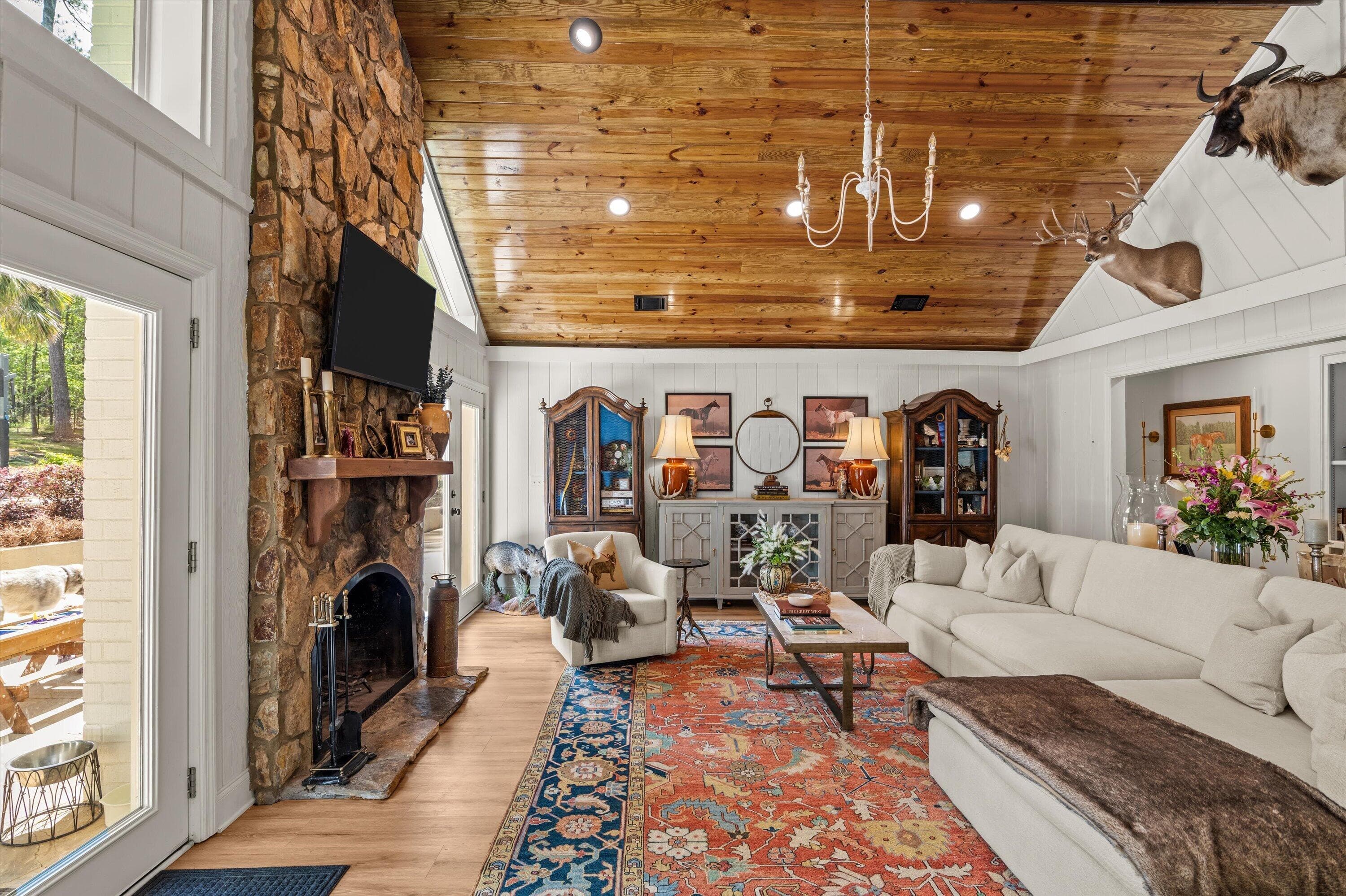 Great Room - 140 Lewiston Road, Grovetown, GA 30813