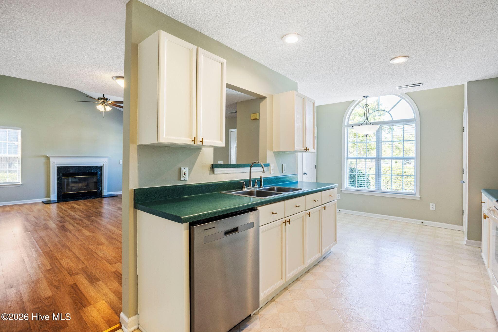 Single Family Residence at 915 Turgotine Lane, Wilmington, NC 28412, photo 22 of 58