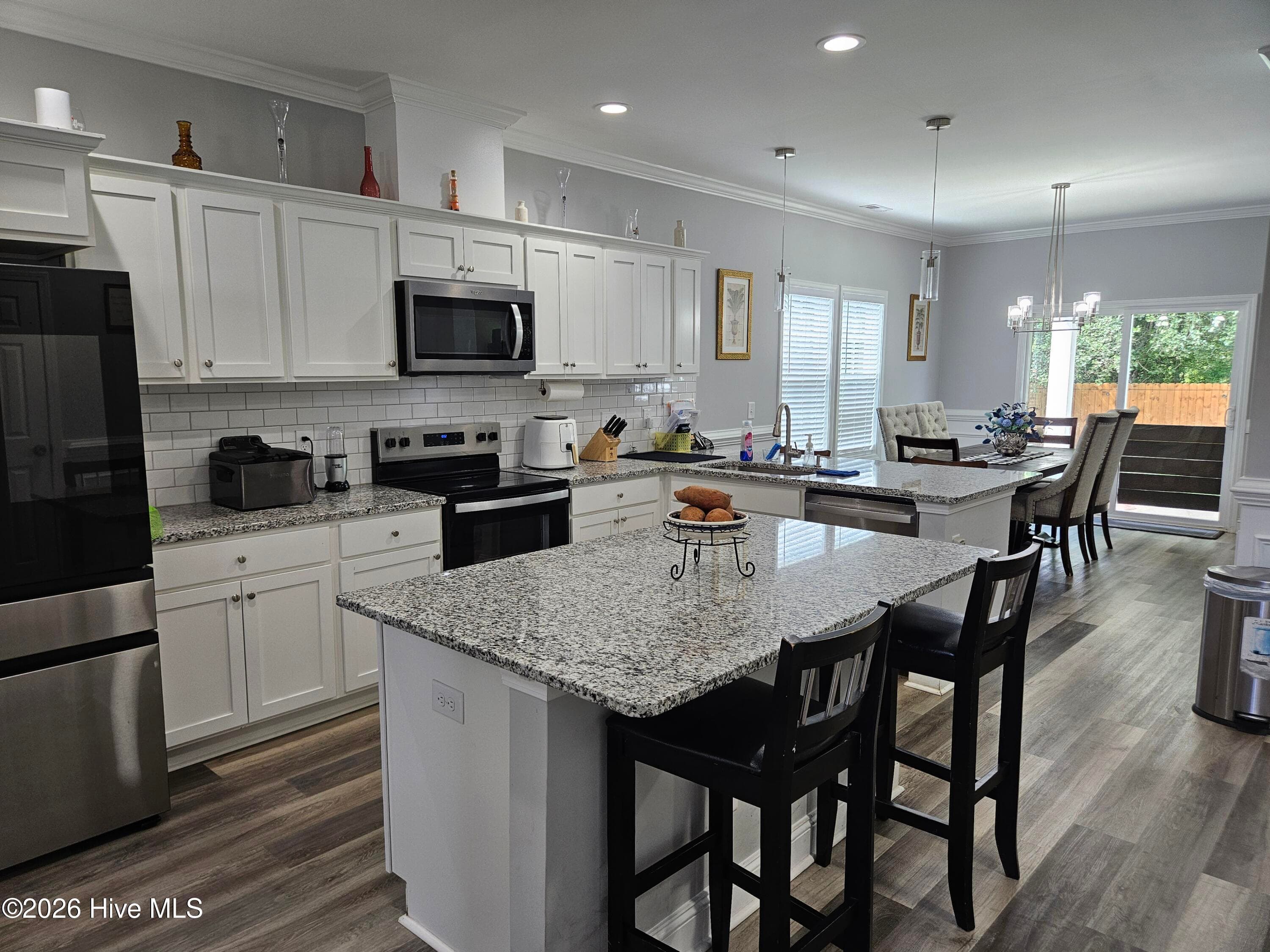 Single Family Residence at 109 Fox Cove Crossing, Jacksonville, NC 28546, photo 5 of 24