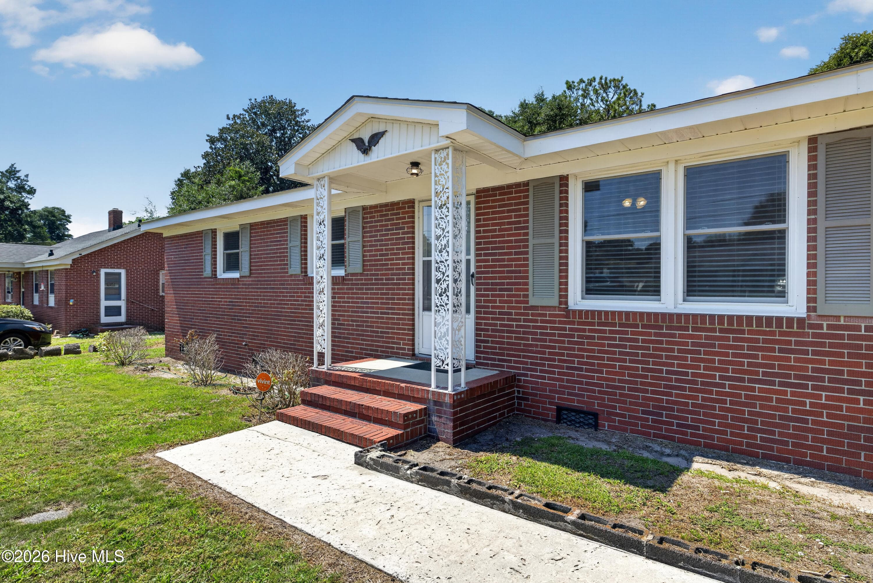 Single Family Residence at 705 Holbrooke Avenue, Wilmington, NC 28412, photo 5 of 36