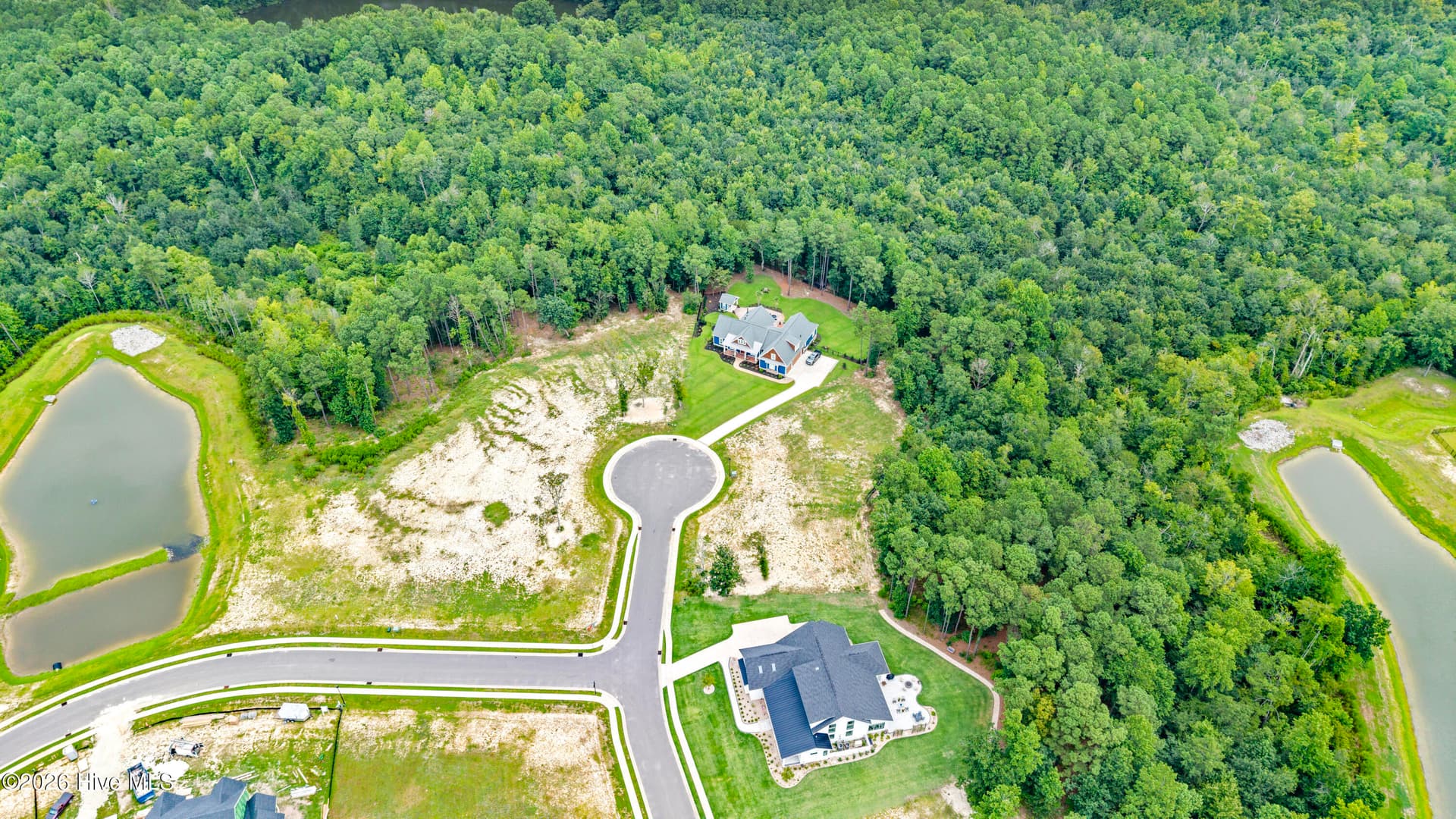 Single Family Residence at 131 W Scarborough Court, Hampstead, NC 28443, photo 13 of 28
