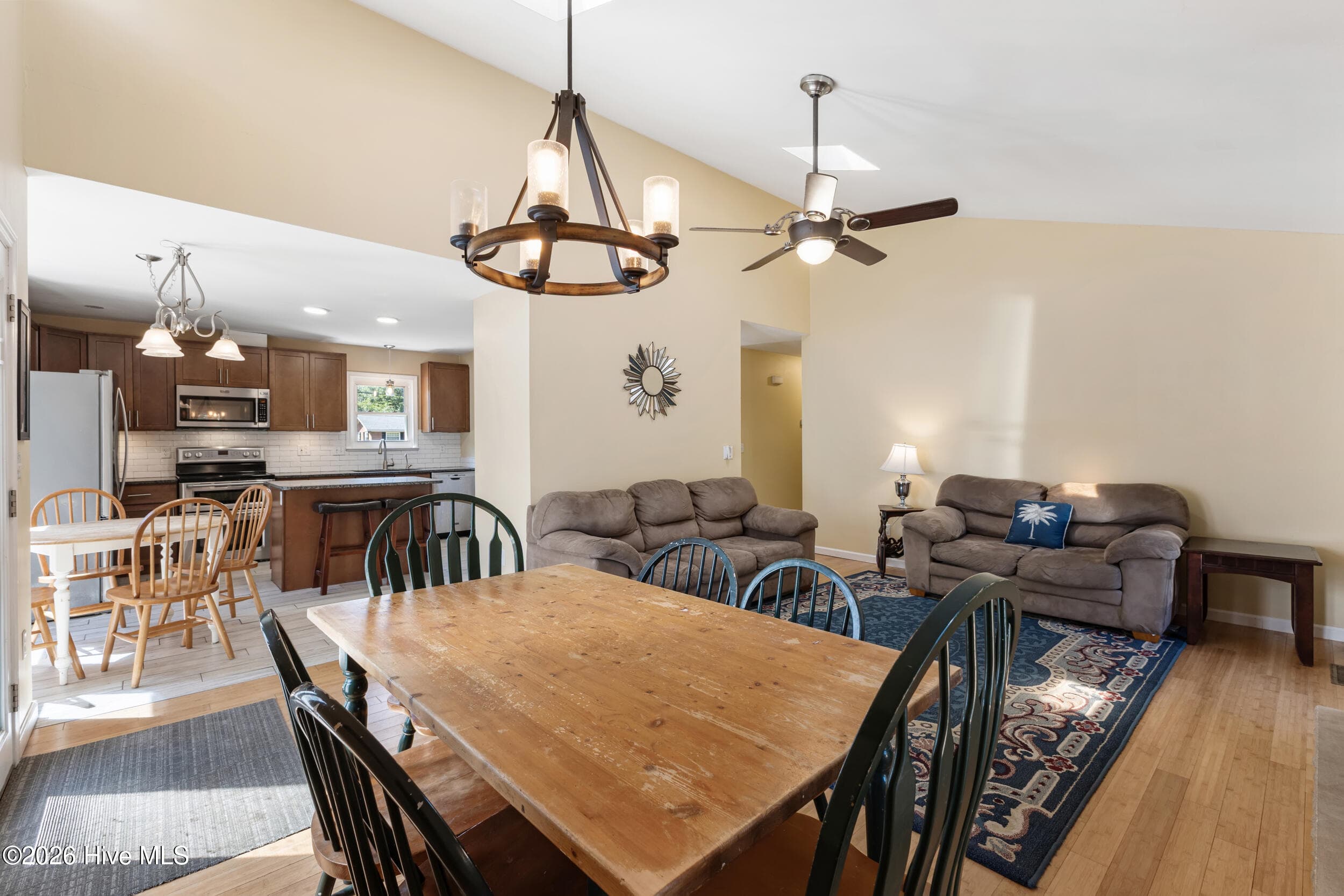 Single Family Residence at 327 Green Meadows Drive, Wilmington, NC 28405, photo 12 of 33