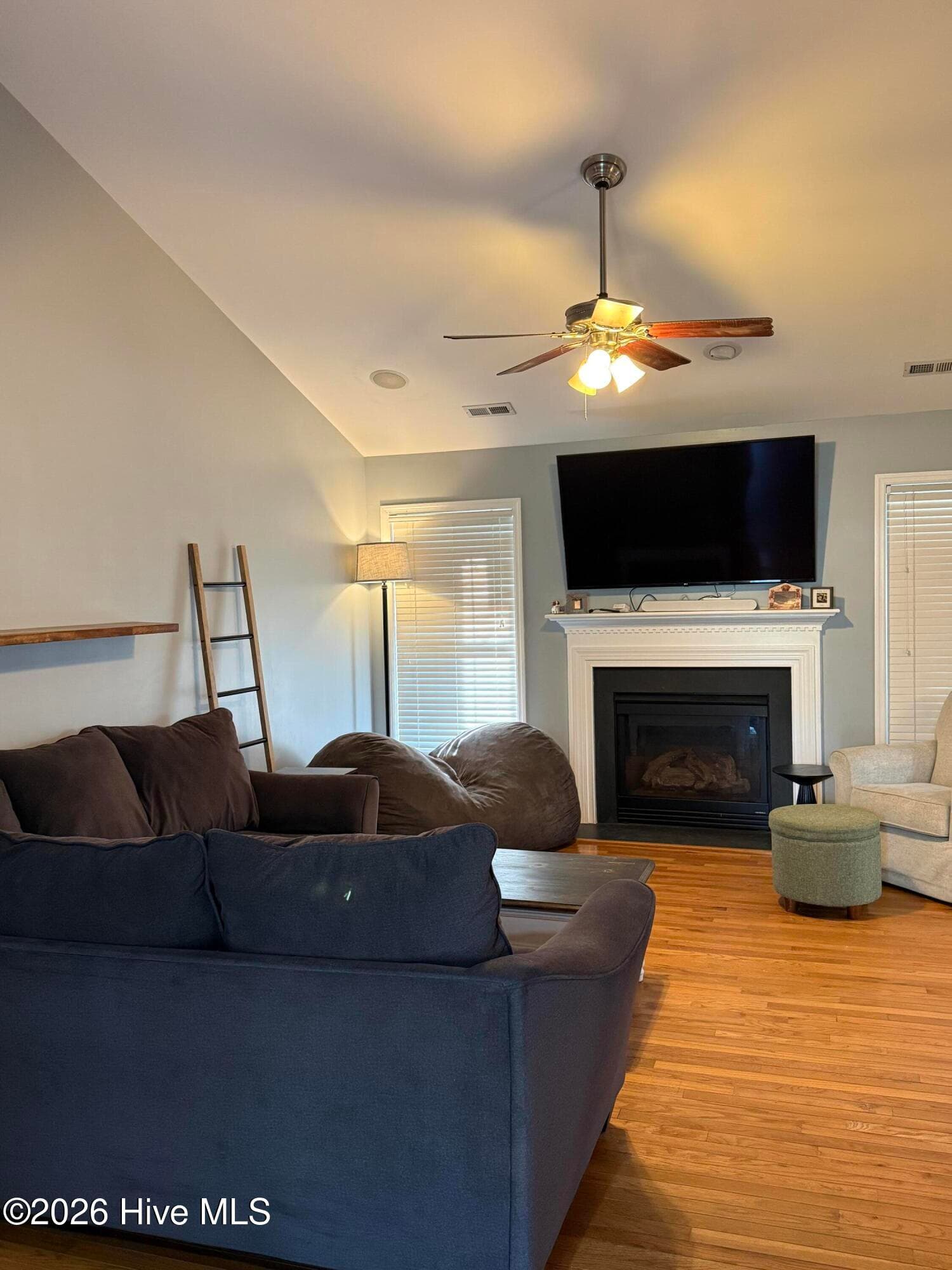 Single Family Residence at 303 Oakmont Drive, Hampstead, NC 28443, photo 22 of 41