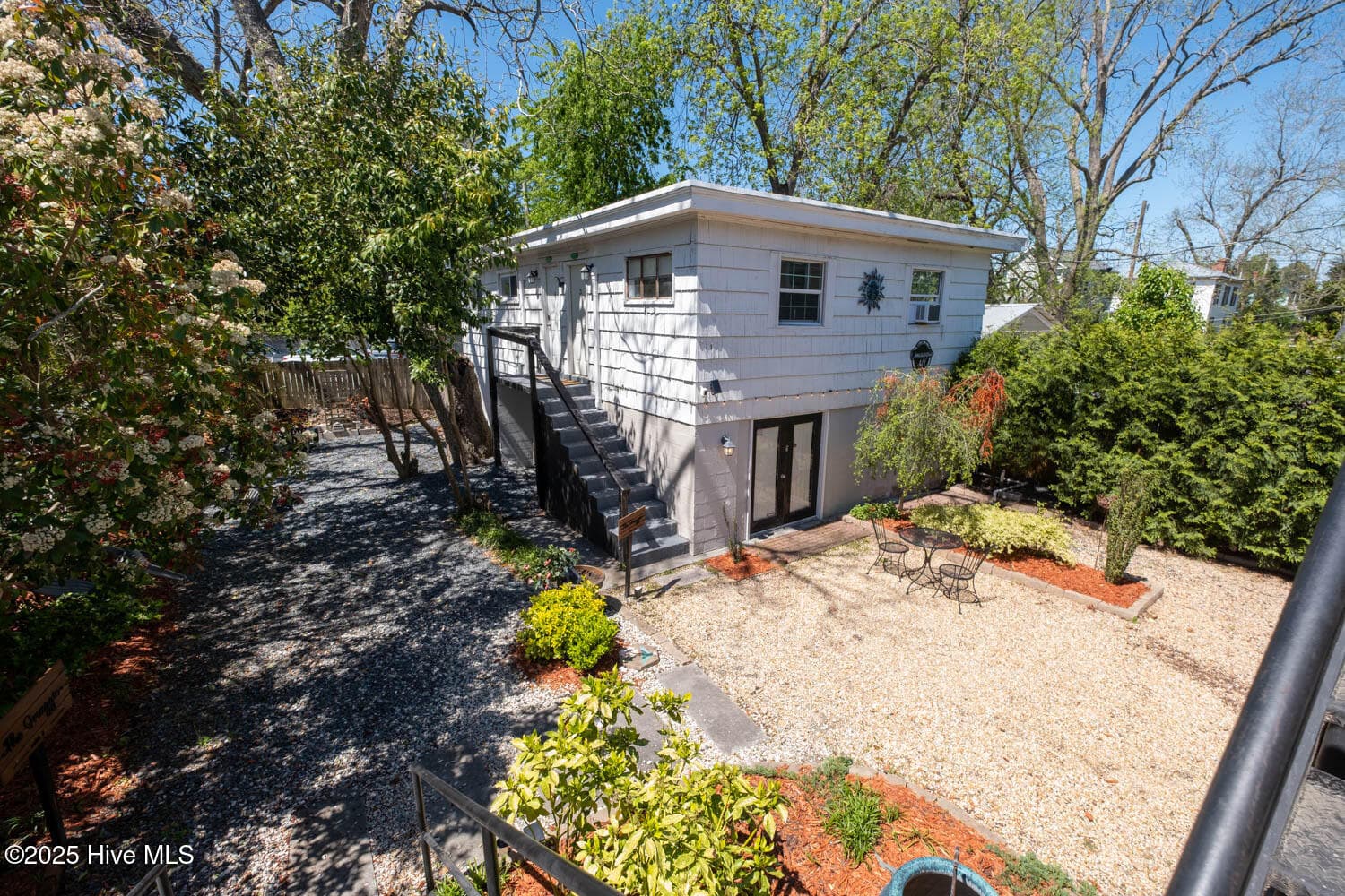 Quadruplex at 411 George Street 4, New Bern, NC 28560, photo 17 of 18