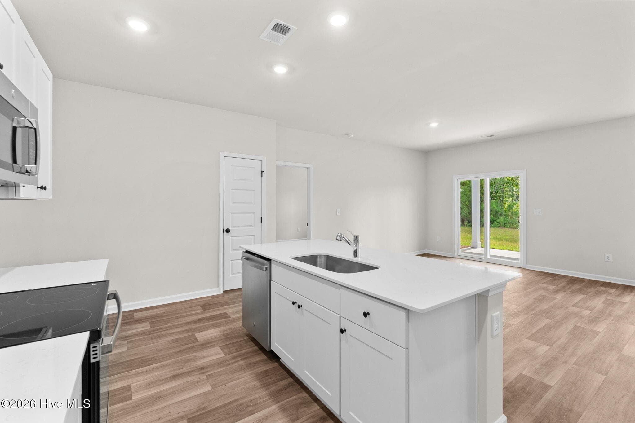 Single Family Residence at 1035 Harbor Drive, Calabash, NC 28467, photo 16 of 35