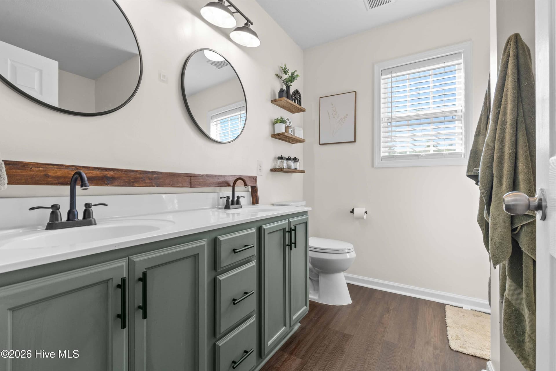 Single Family Residence at 307 Haywood Drive, Richlands, NC 28574, photo 14 of 21