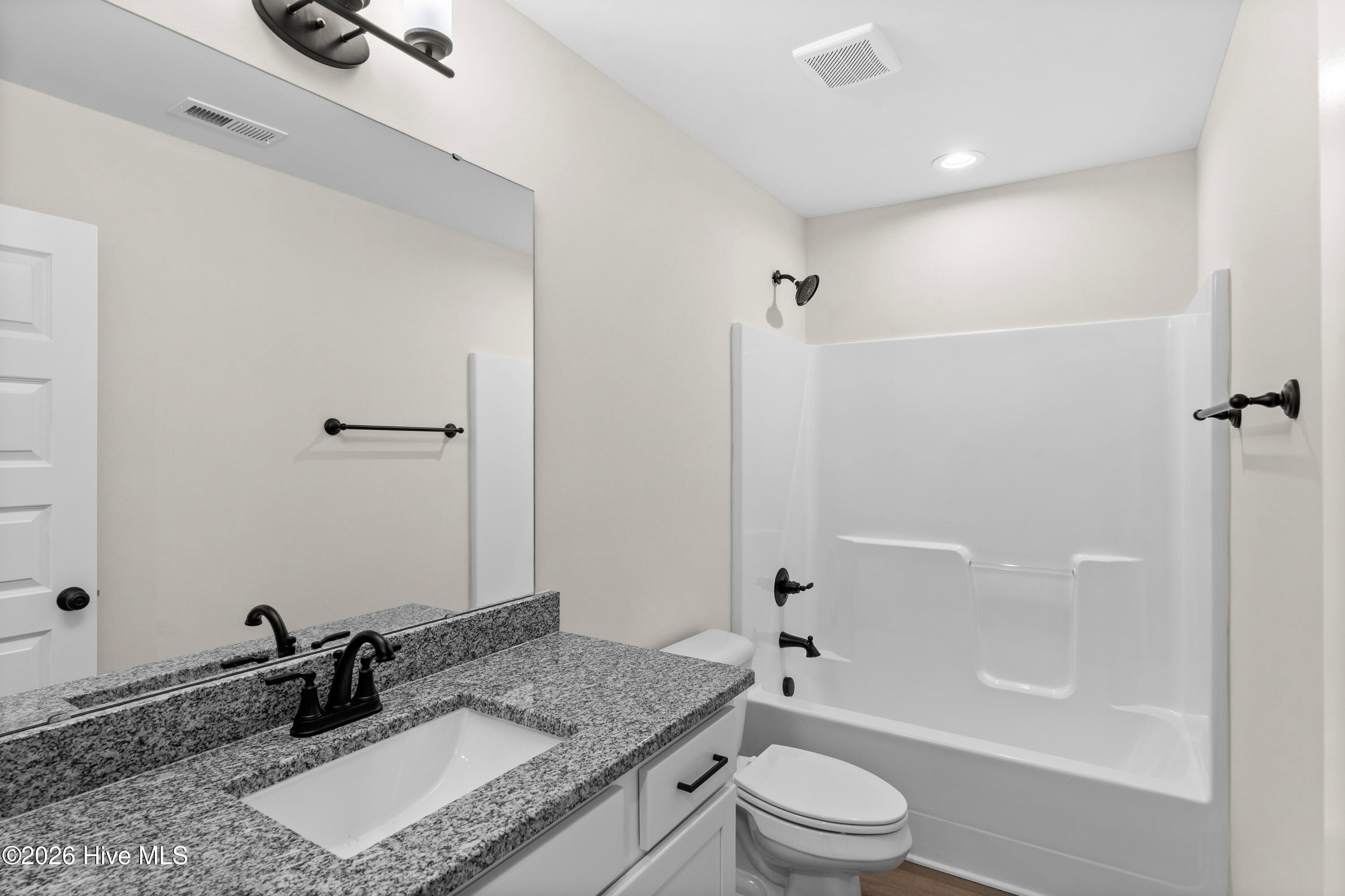 Single Family Residence at 318 Hawks Bluff Drive, New Bern, NC 28560, photo 63 of 109