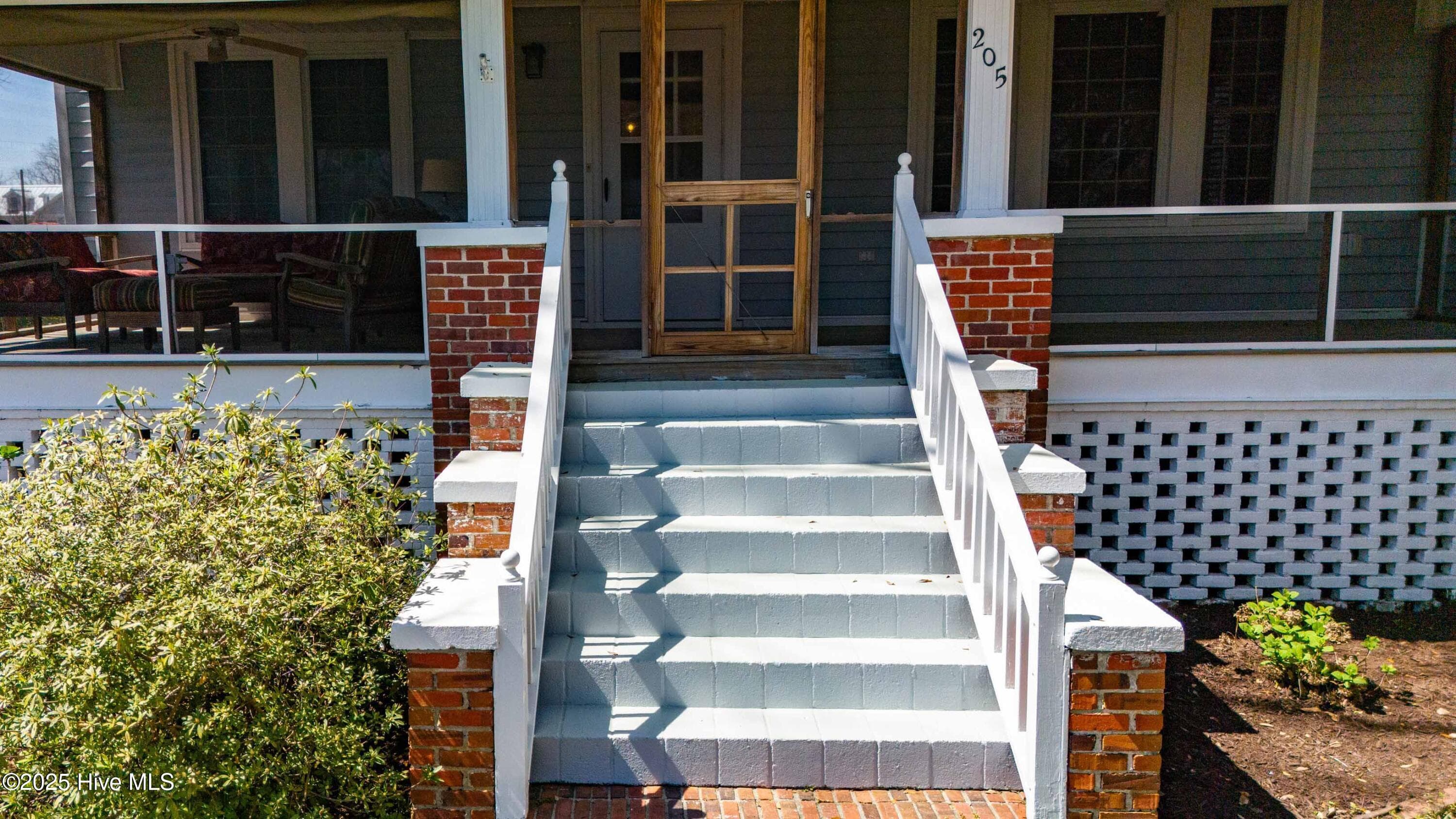 Single Family Residence at 205 High Street, Oriental, NC 28571, photo 7 of 80