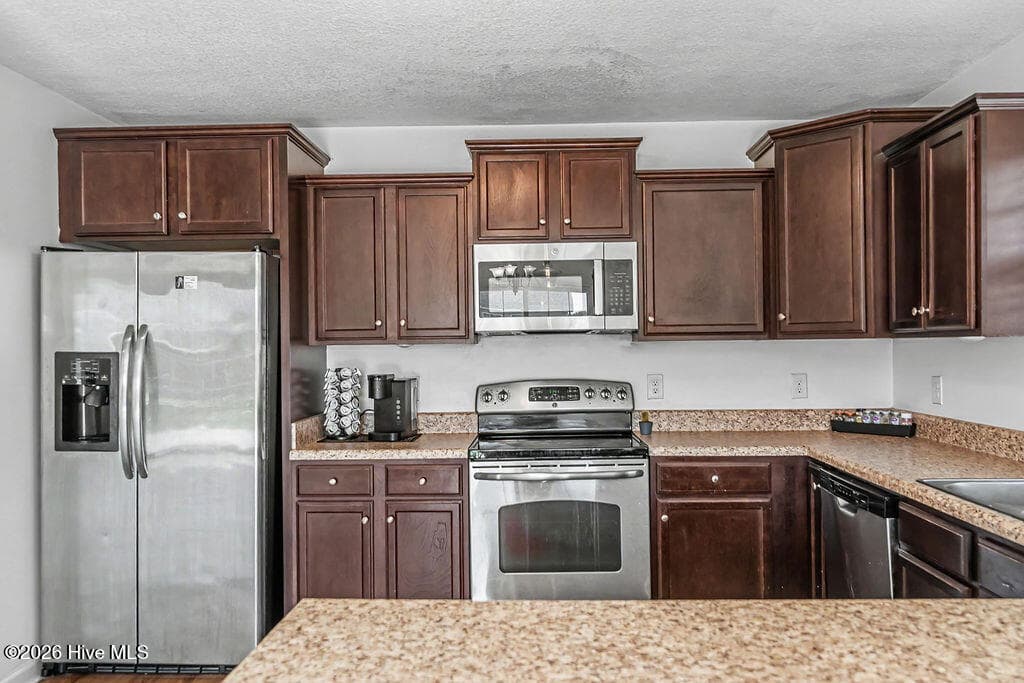 Single Family Residence at 837 Dynasty Drive, Jacksonville, NC 28546, photo 14 of 23