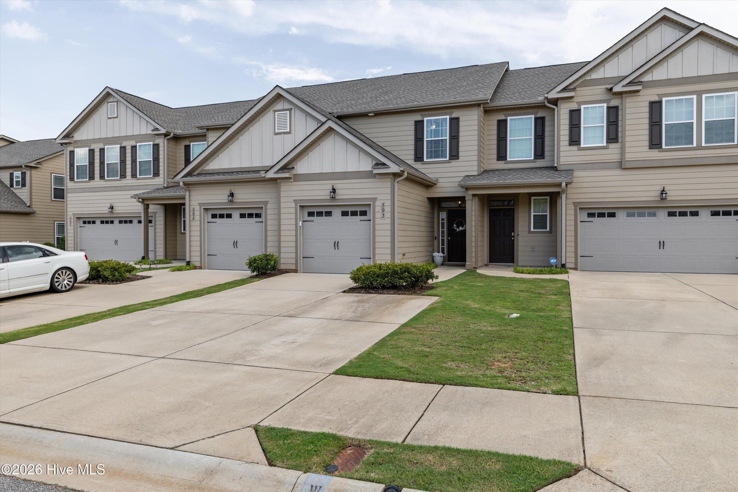 Townhouse at 593 Vinings Drive, Grovetown, GA 30813, photo 5 of 41